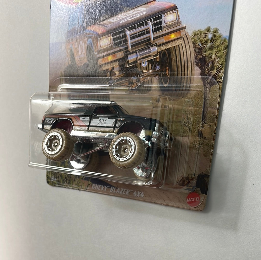 Hot Wheels 1/64 Baja 4x4 Chevy Blazer Black