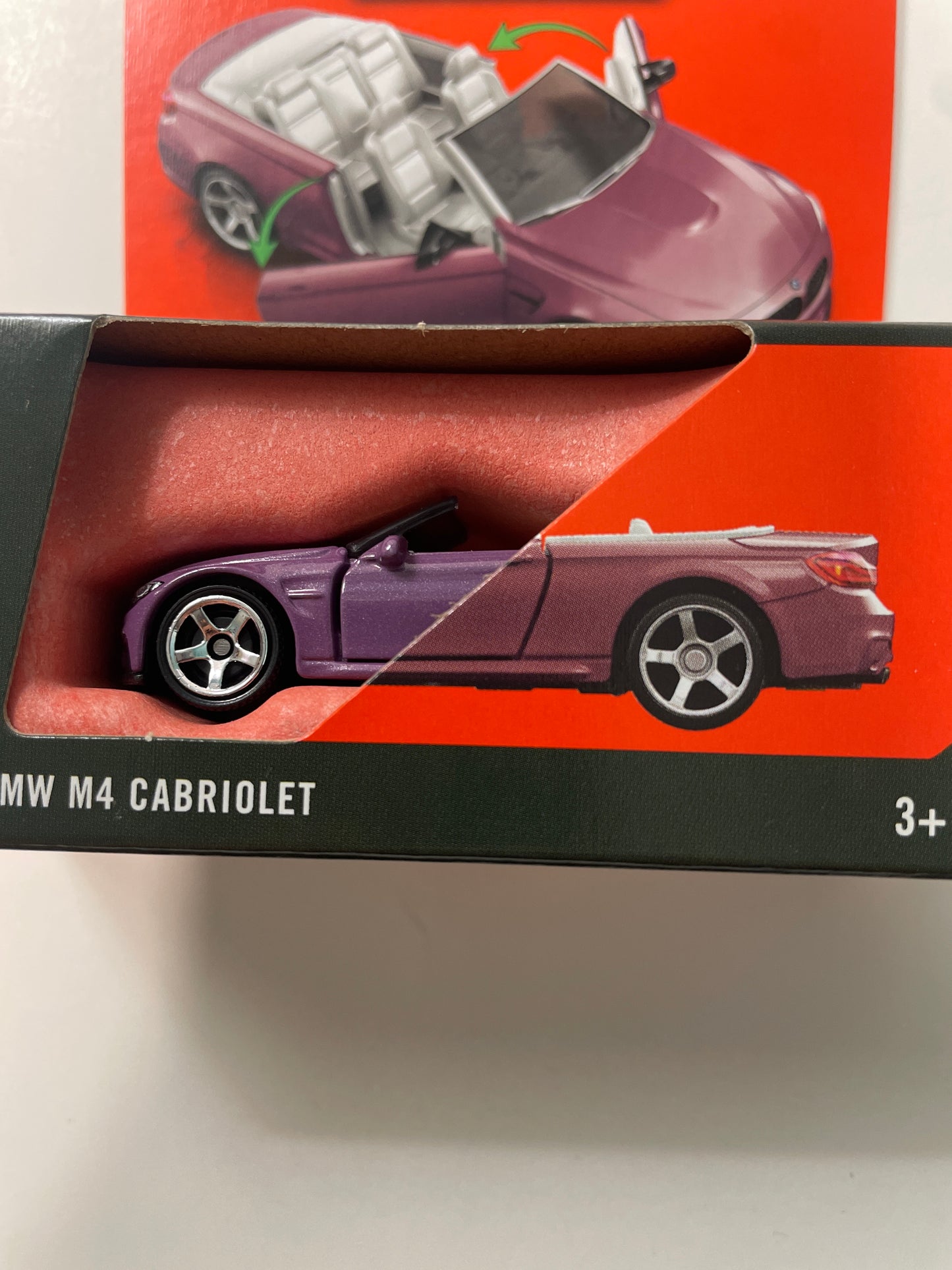 Matchbox 1/64 Moving Parts 2020 BMW M4 Cabriolet Purple - JHV50