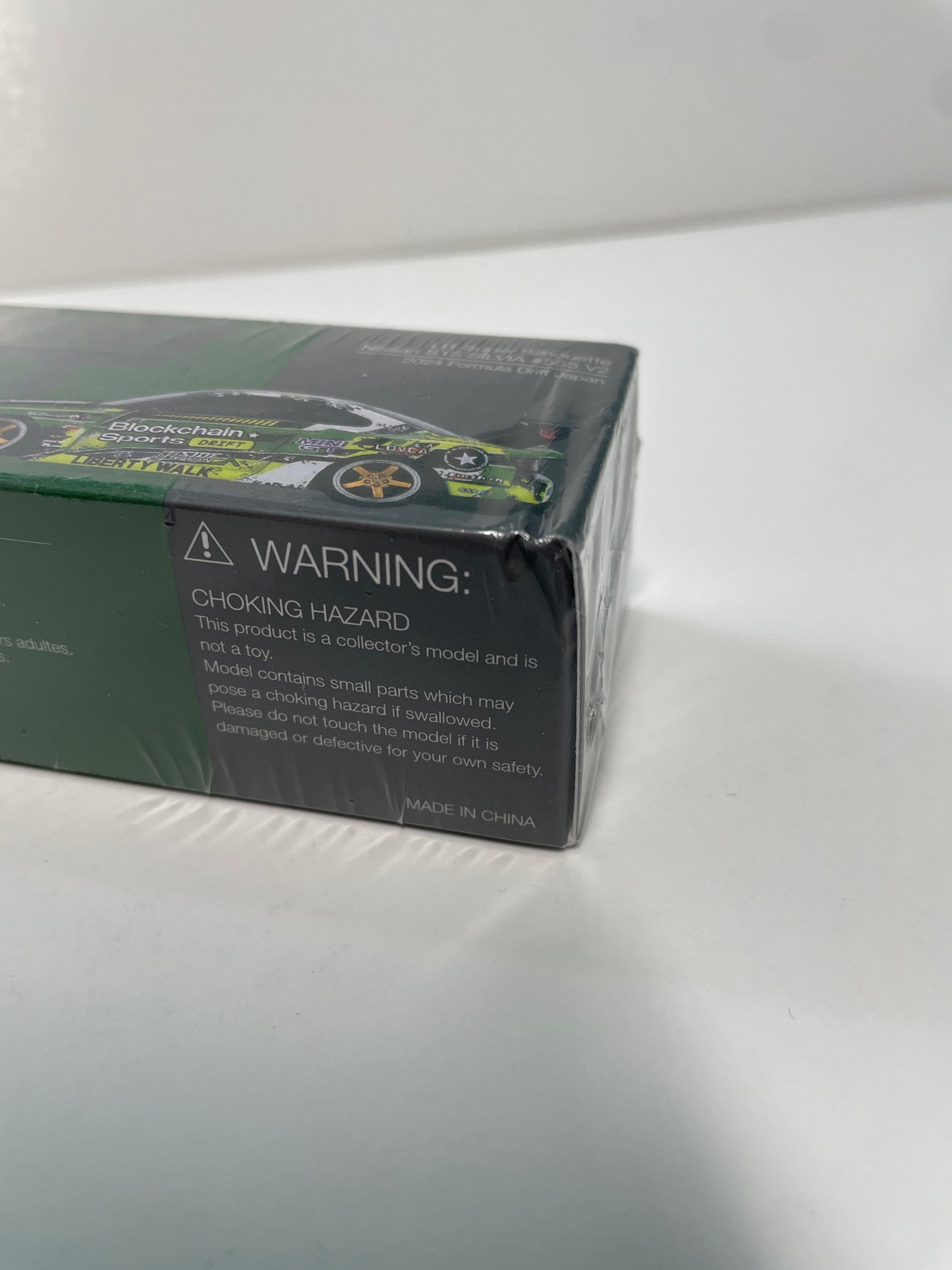 Mini GT 1/64 LB-Super Silhouette Nissan S15 SILVIA #555 V2 2024 Formula Drift Japan Green - MGT00823 - Damaged Box