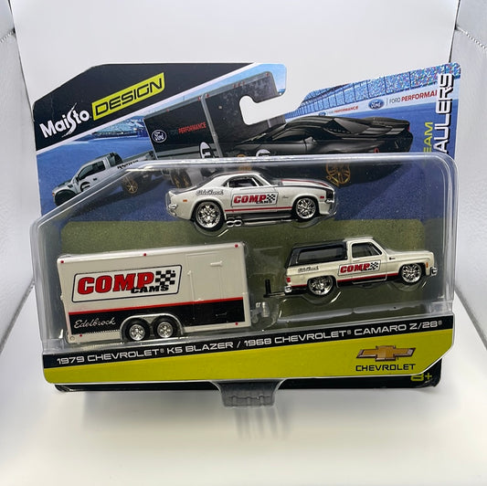 Maisto Design 1/64 Team Haulers 1979 Chevrolet K5 Blazer/ 1968 Chevrolet Camaro Z/28 White - Damaged Card