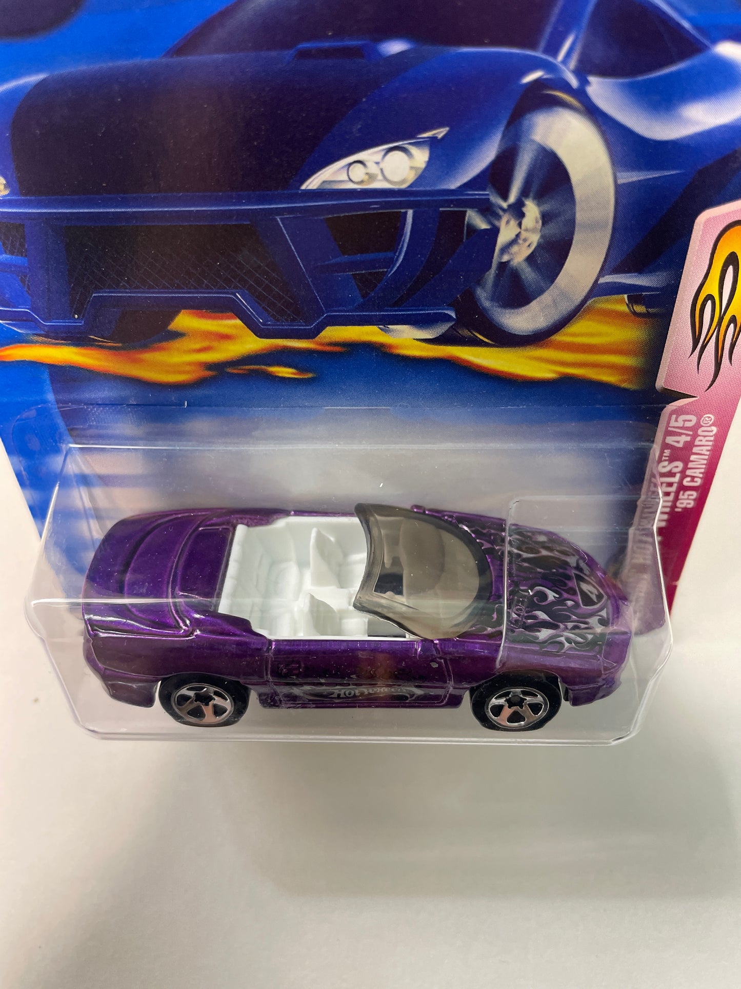 Hot Wheels 1/64 ‘95 Camaro Purple