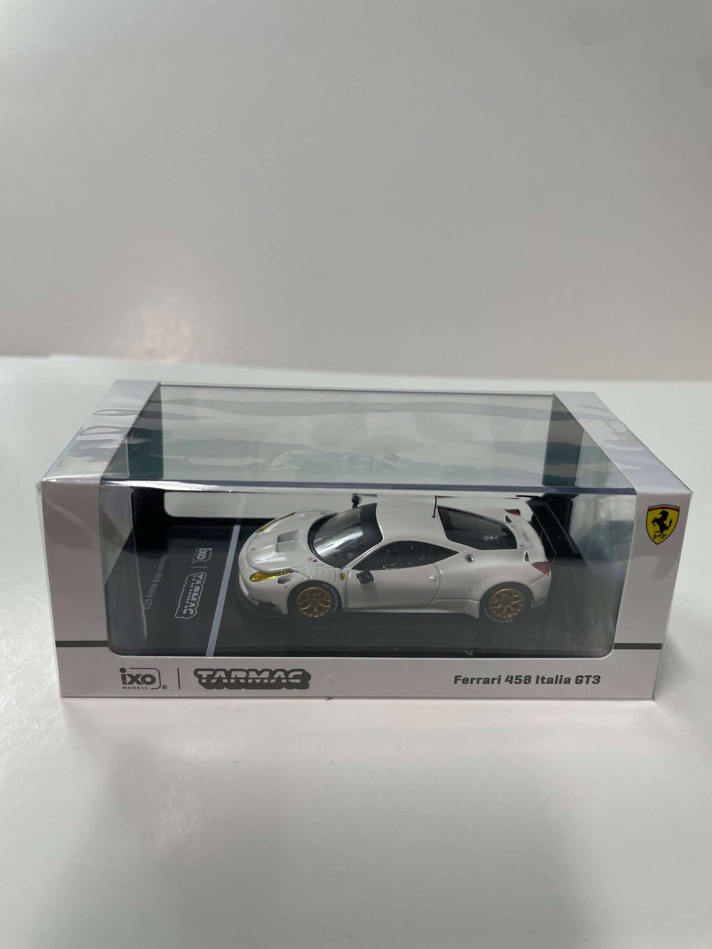 Tarmac Works X iXO Models 1/64 Ferrari 458 Italia GT3 White - ROAD64 - T64R-074-WH