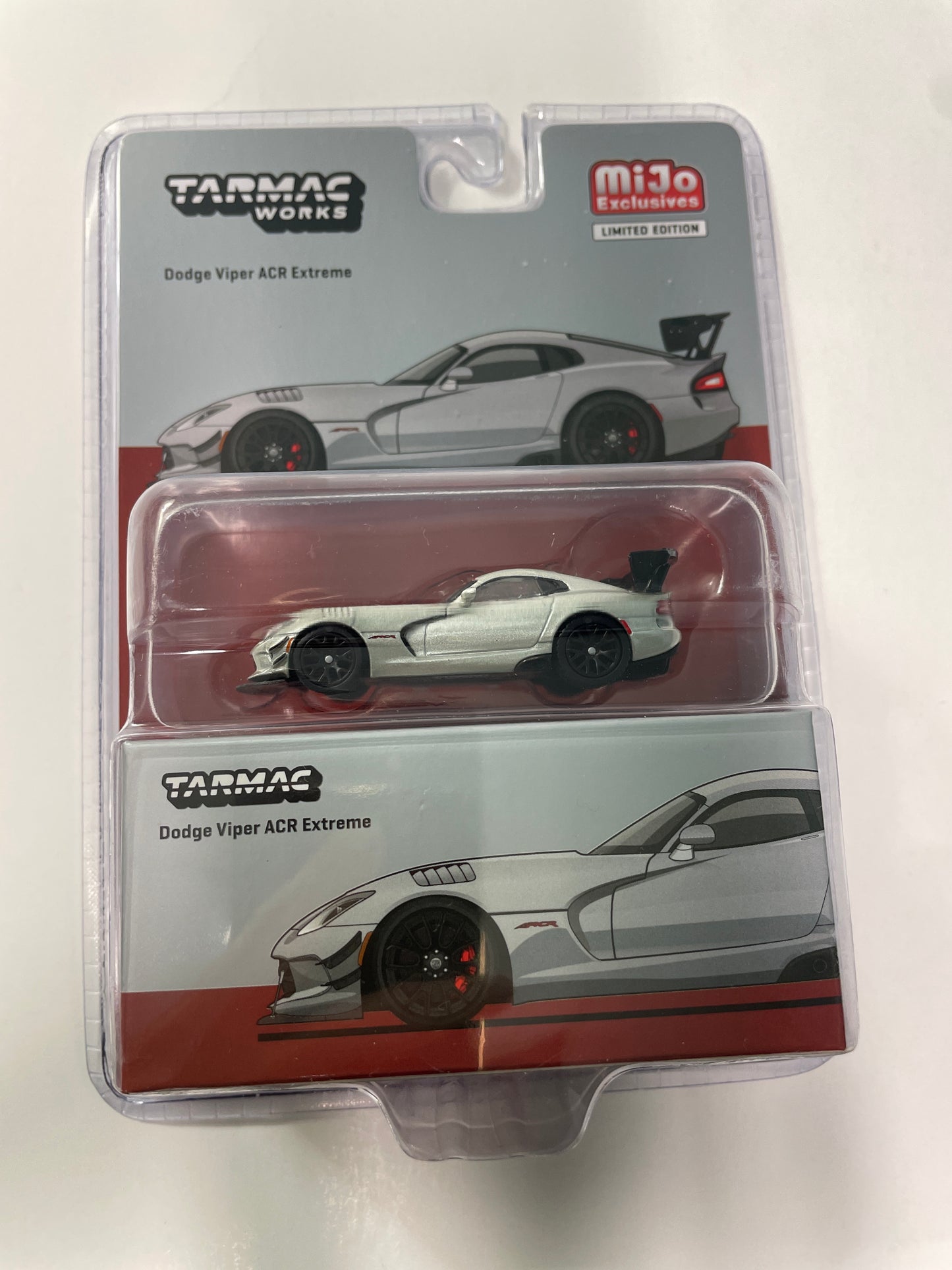 Tarmac Works 1/64 Dodge Viper ACR Extreme Silver Metallic - GLOBAL64