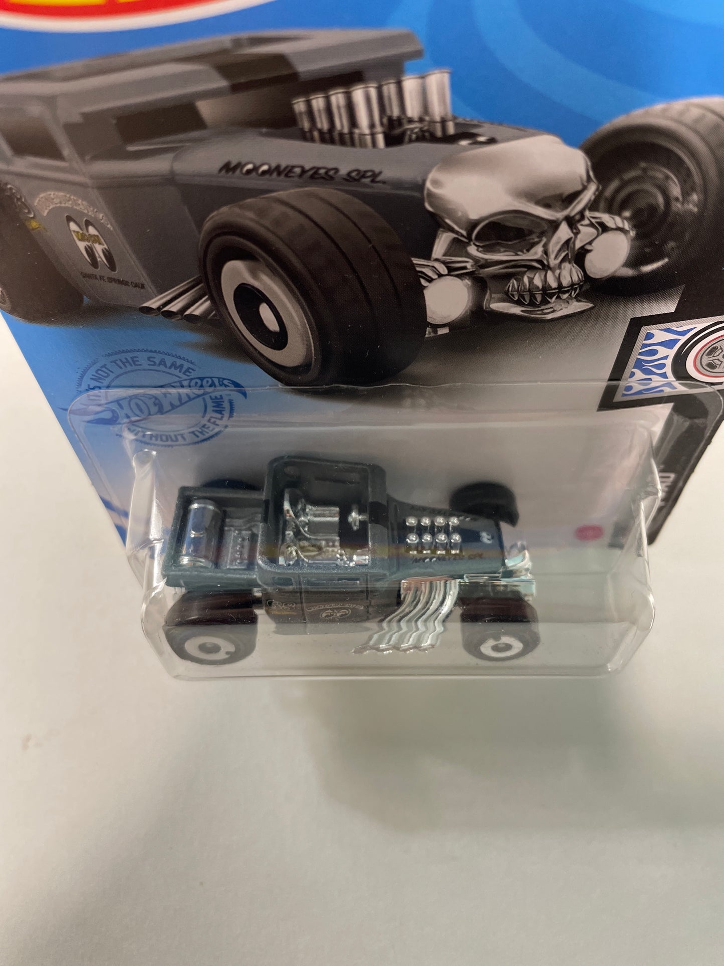 Hot Wheels 1/64 Bone Shaker Mooneyes Grey