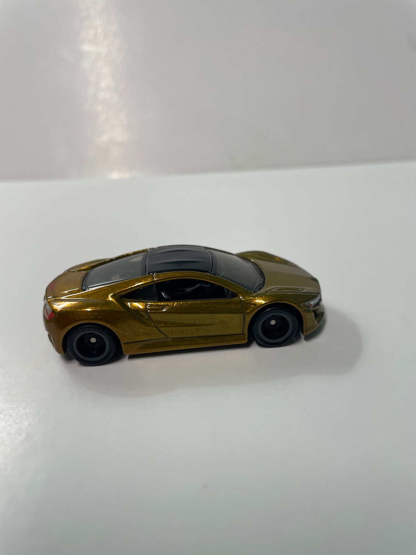 *Loose* Hot Wheels 1/64 Super Treasure Hunt ‘17 Acura NSX Gold
