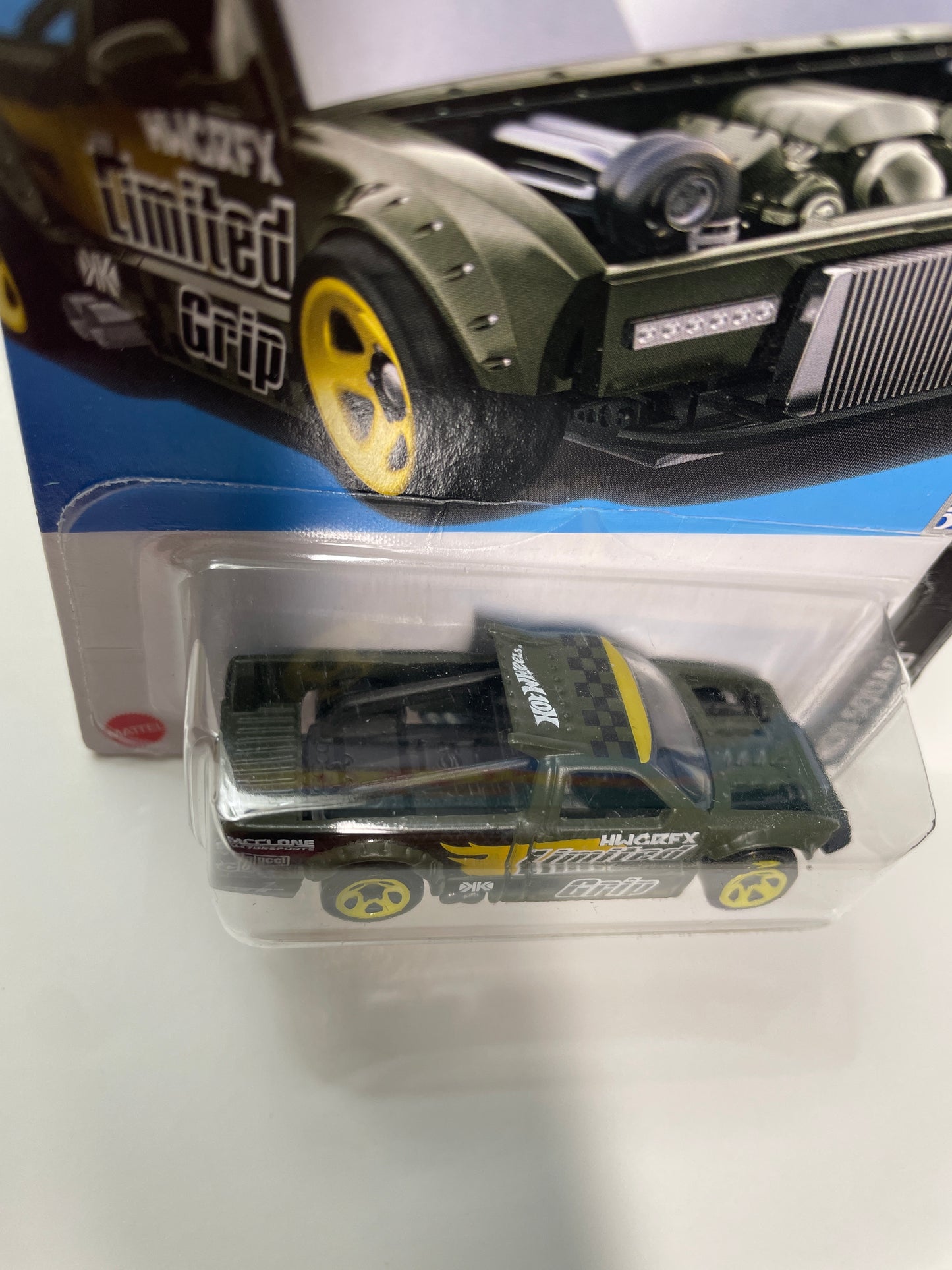 Hot Wheels 1/64 Limited Grip Green
