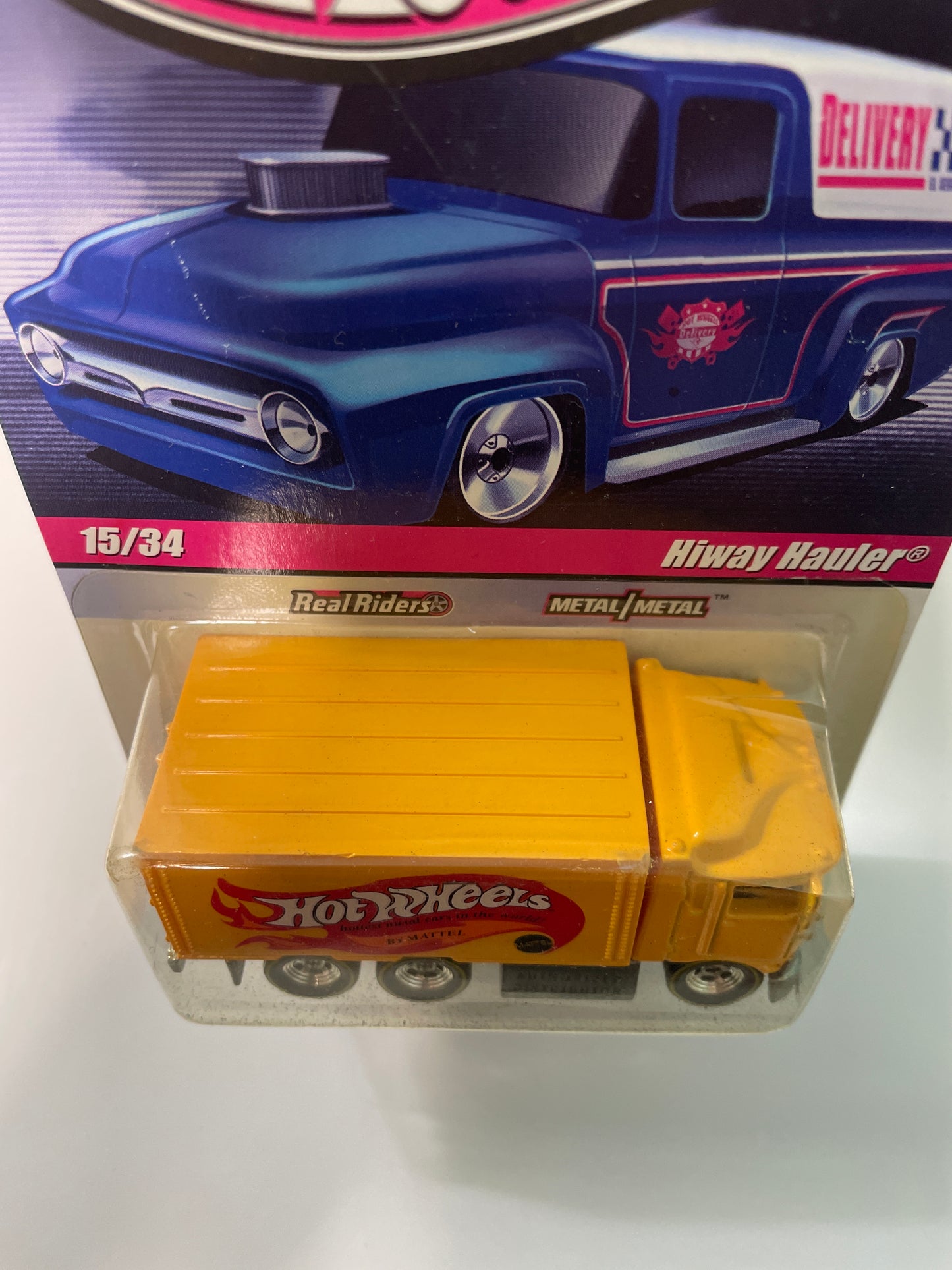 Hot Wheels 1/64 Slick Rides Hiway Hauler Yellow - Damaged Card