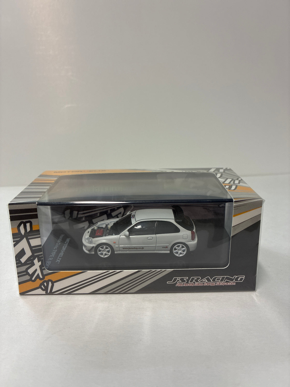 Motorhelix 1/64 Honda Civic Type R (EK9) White Manga Style Box - M65029