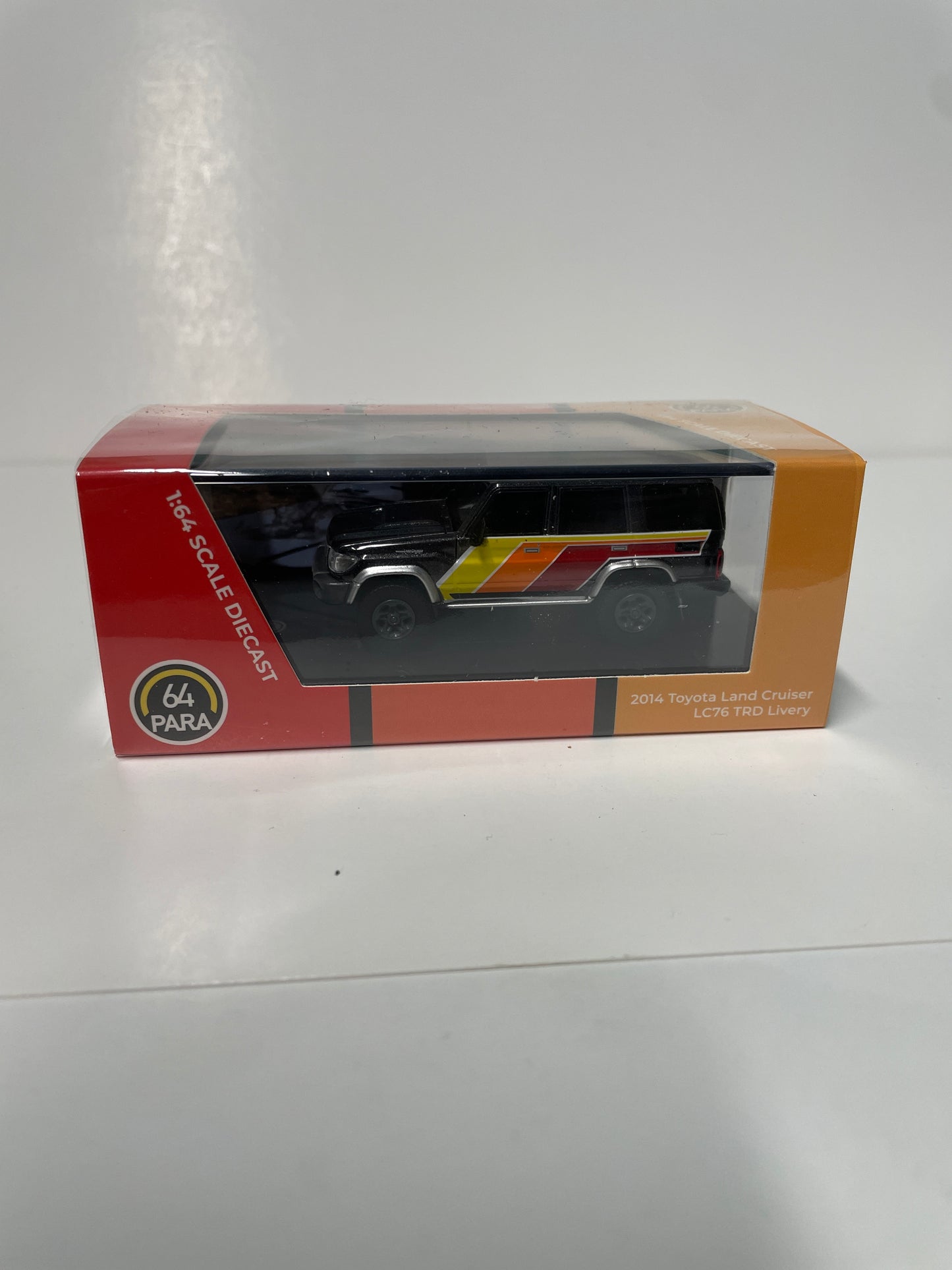 Para64 1/64 2014 Toyota Land Cruiser TRD Livery Dark Grey