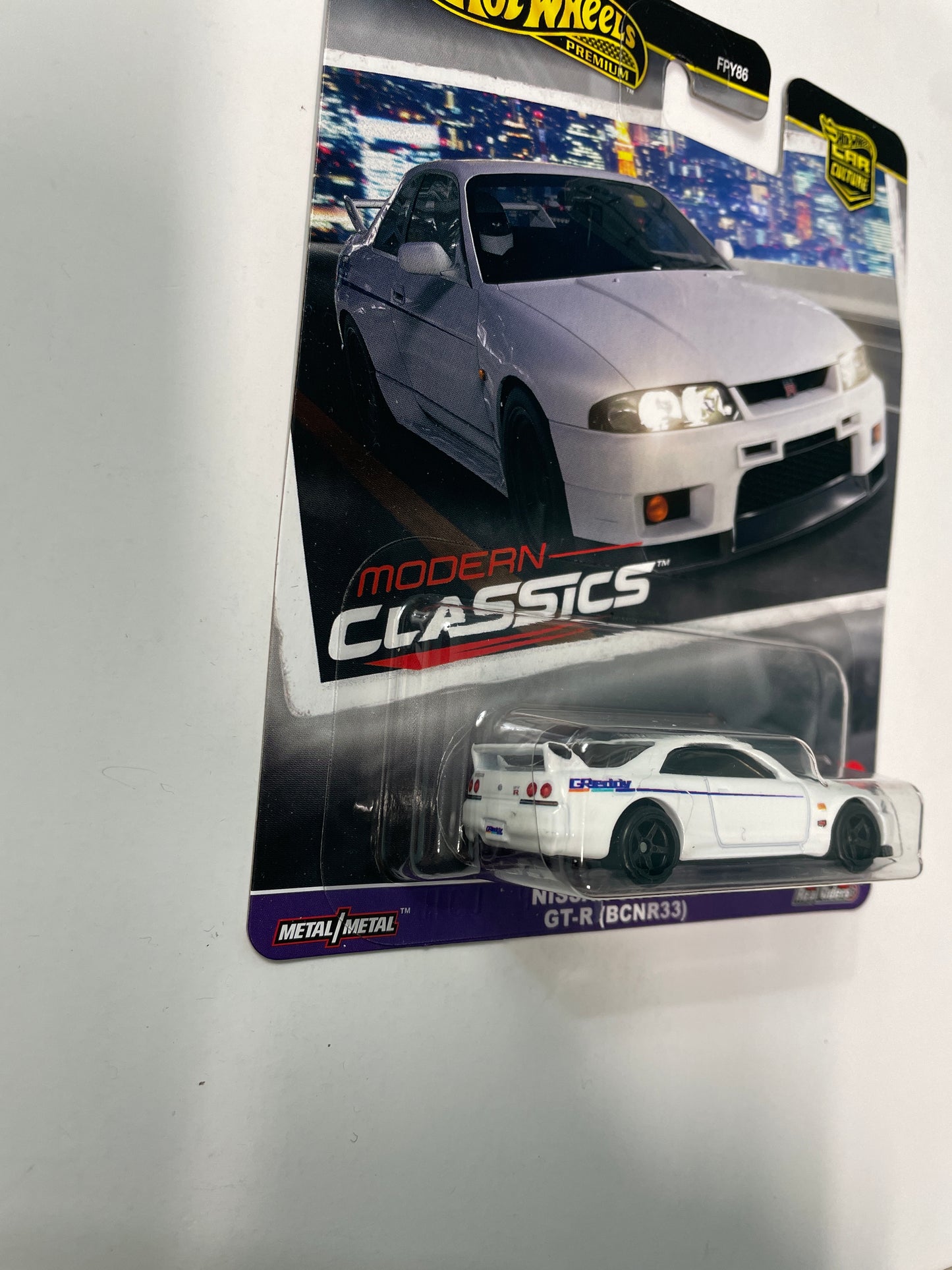 Hot Wheels 1/64 Car Culture Modern Classics Nissan Skyline GT-R (BCNR33) White