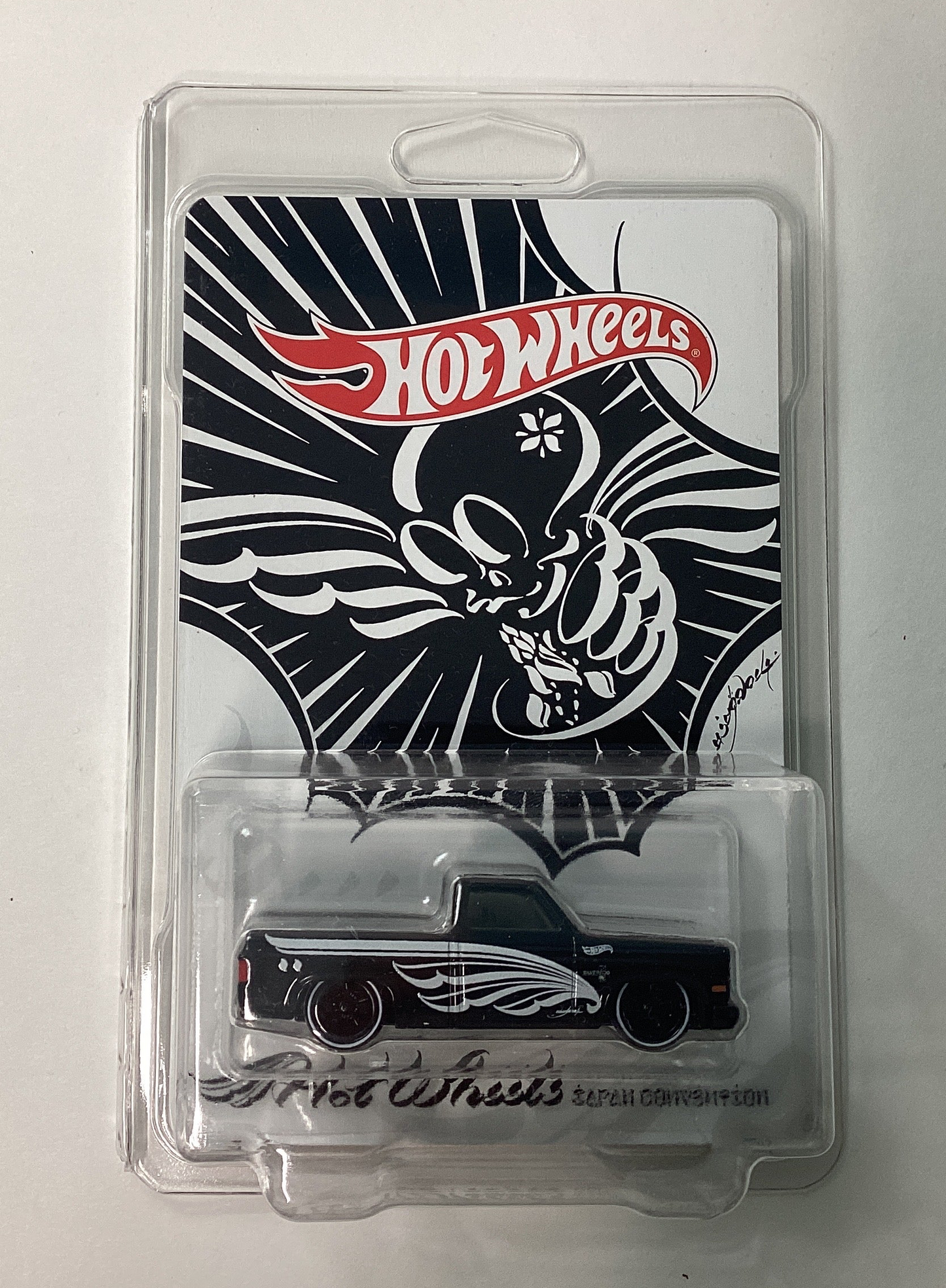 Hot Wheels 1/64 Collectors Japan Convention Silverado Black