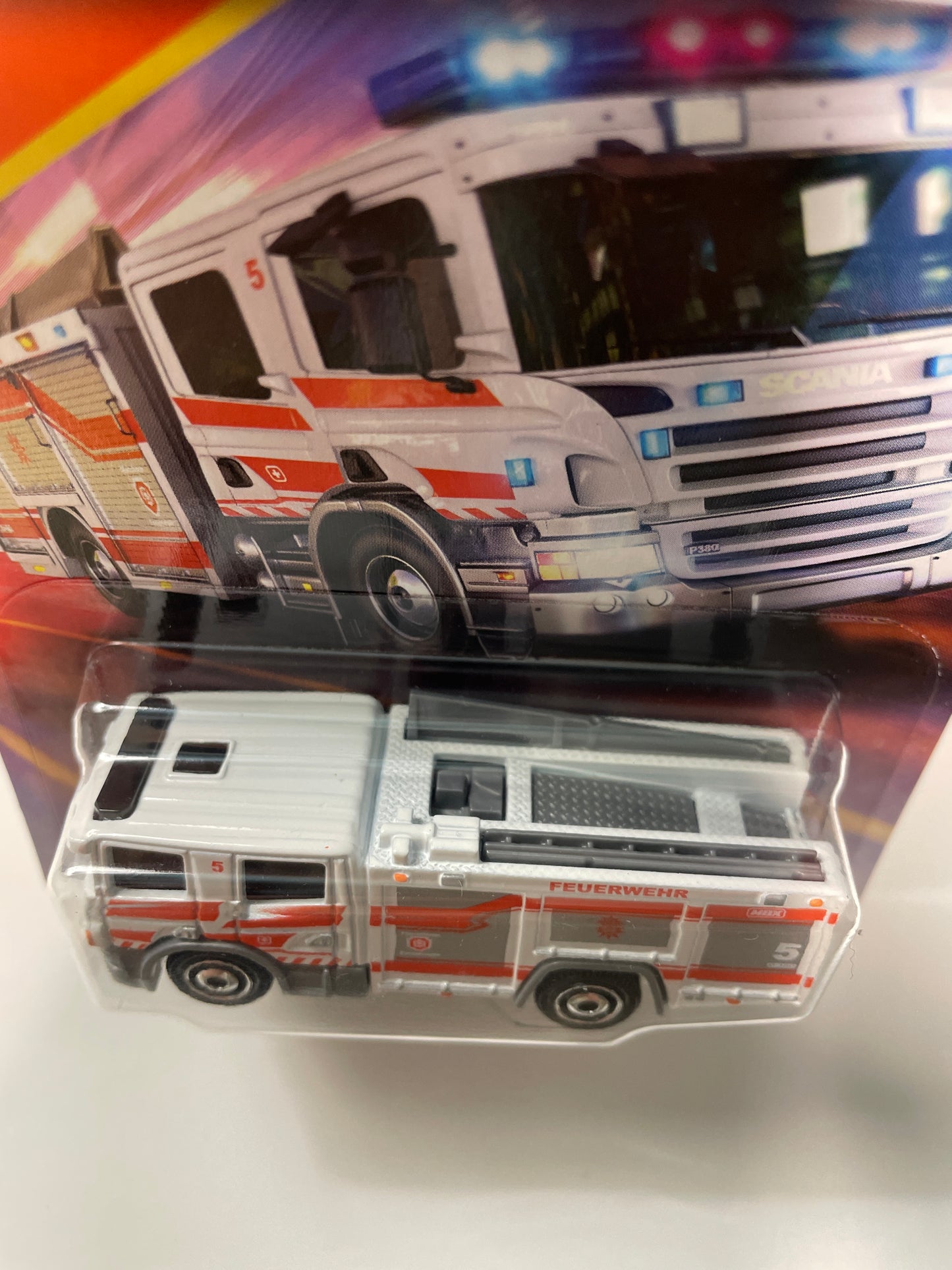 Matchbox 1/64 Scania P 360 Fire Truck White