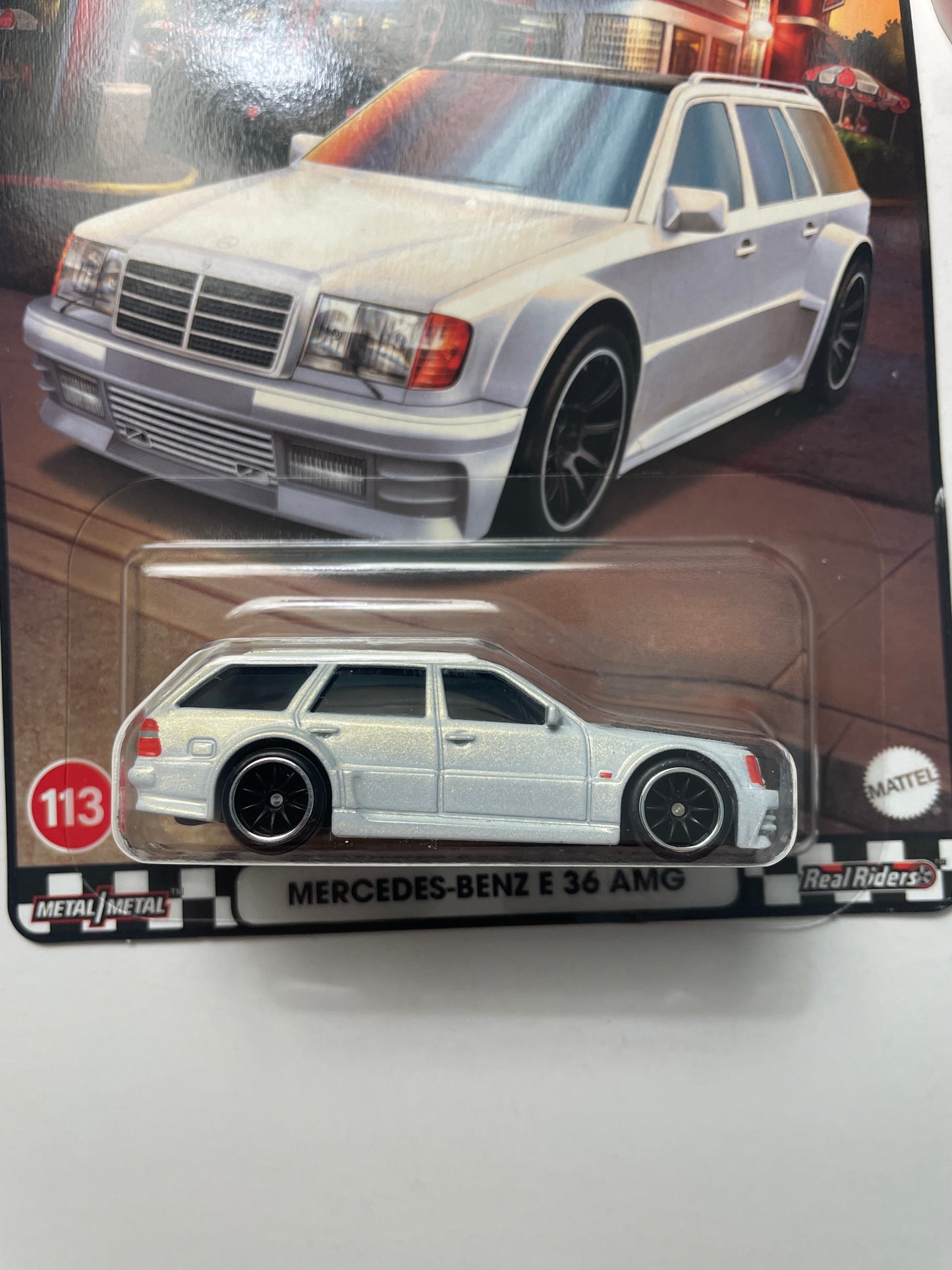 Hot Wheels 1/64 Boulevard Mix Z Mercedes-Benz E 36 AMG White