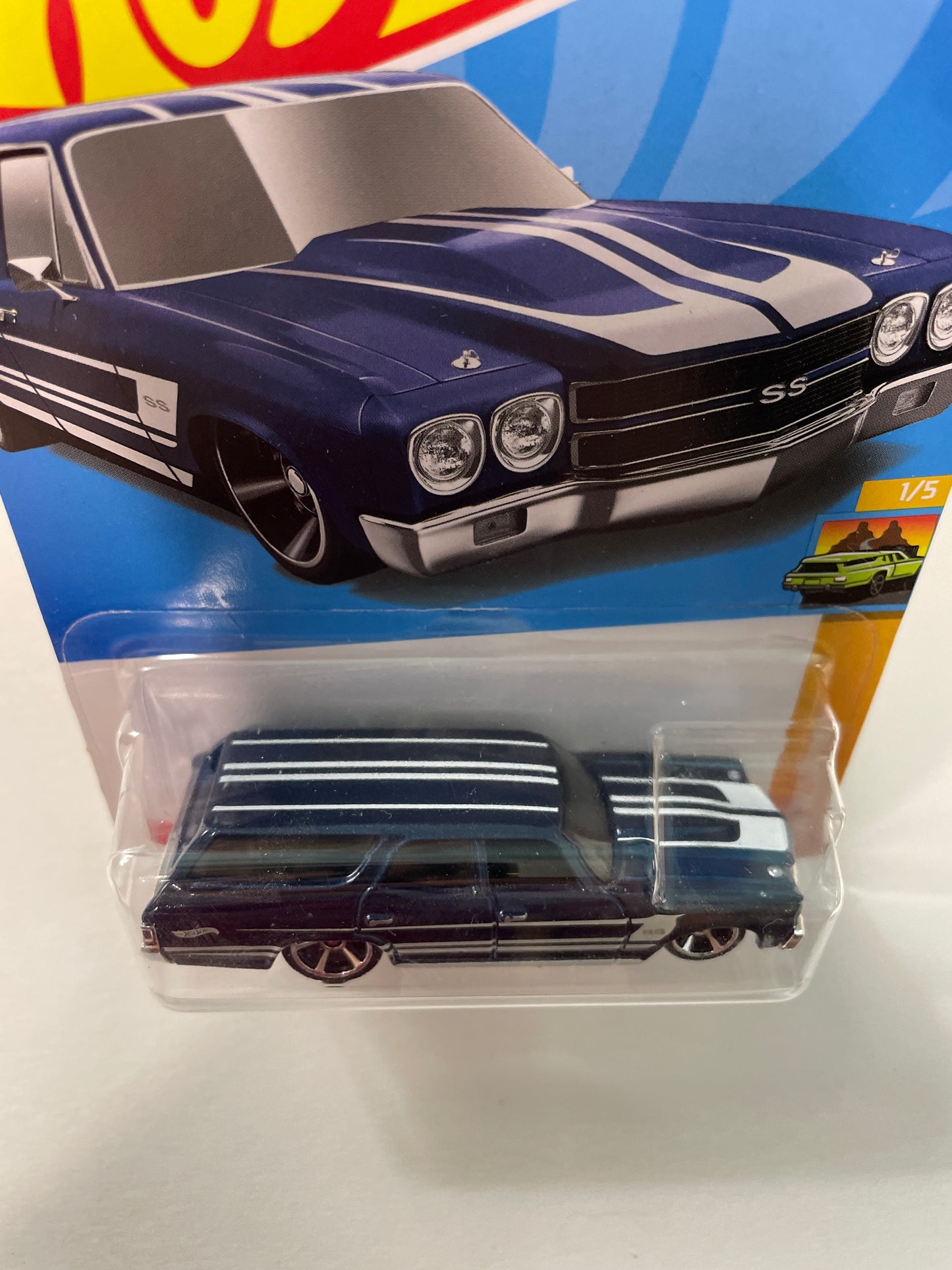 Hot Wheels 1/64 ‘70 Chevelle SS Wagon Blue - Damaged Box