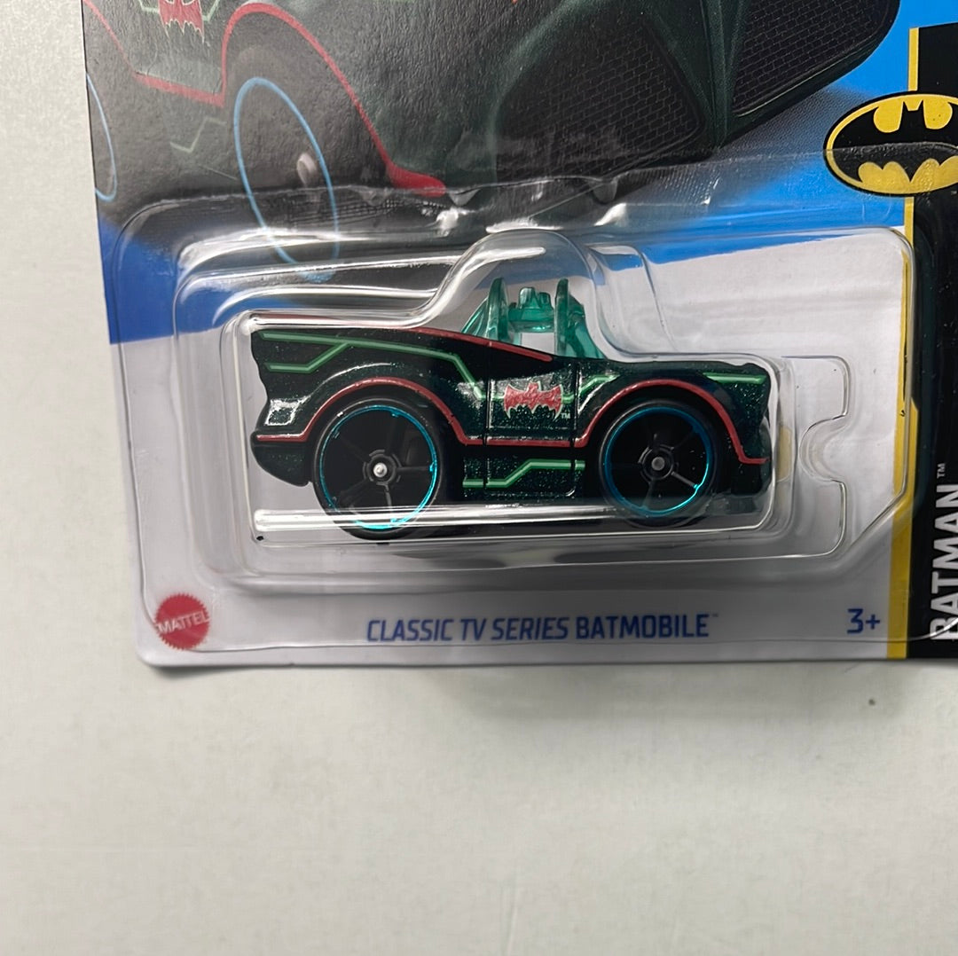 Hot Wheels 1/64 Classic TV Series Batmobile Green