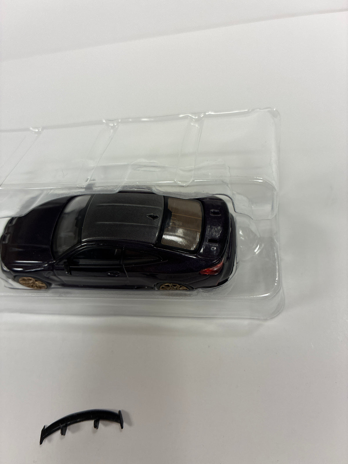 Mini GT 1/64 BMW M4 M-Performance Daytona Violet - MGT01112 - Damaged Car