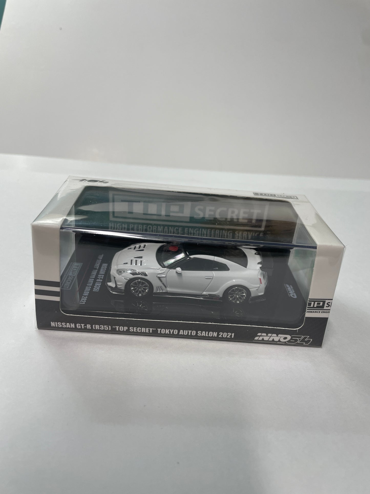 Inno64 1/64 Nissan GT-R (r35) Top Secret Tokyo Auto Salon 2021 White