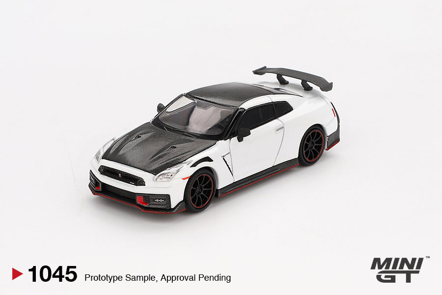 Mini GT 1/64 Nissan GT-R Nismo (R35) 2024 Brilliant White Pearl