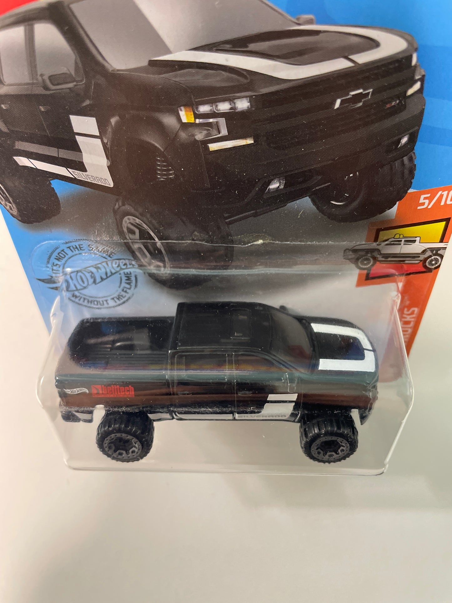 Hot Wheels 1/64 ‘19 Chevy Silverado Trail Boss LT Black