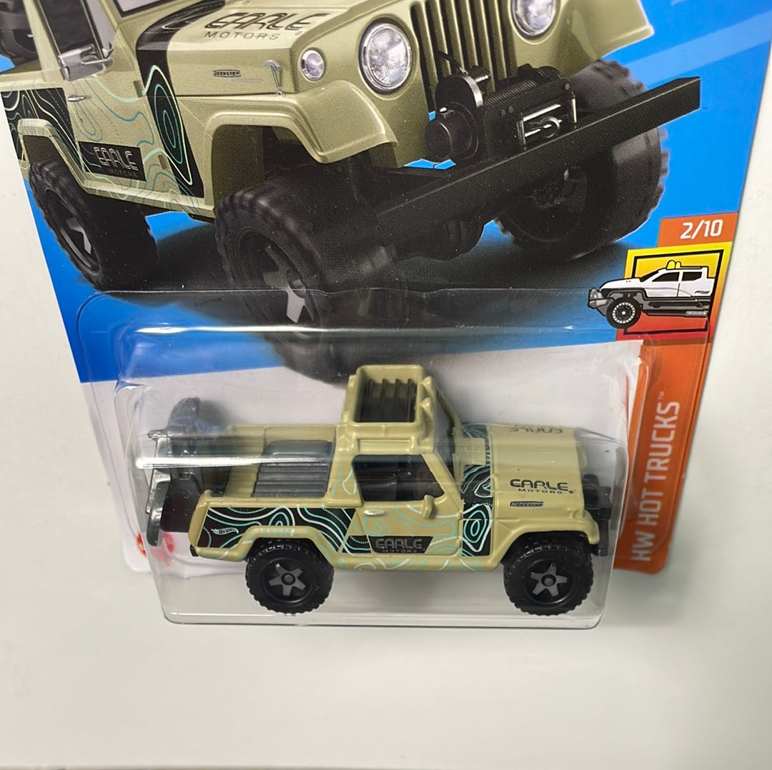 Hot Wheels 1/64 ‘67 Jeepster Commando Green