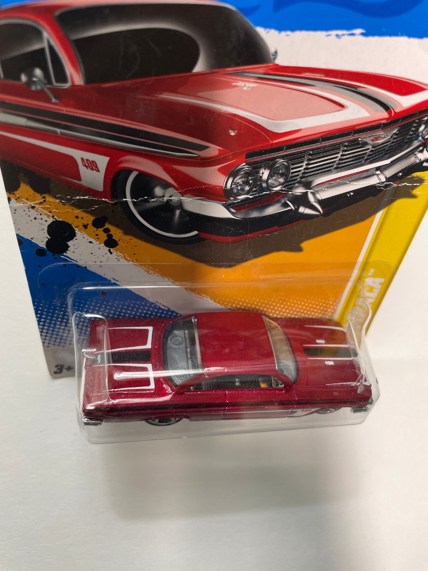 Hot Wheels 1/64 ‘61 Chevy Impala Red - Damaged Box