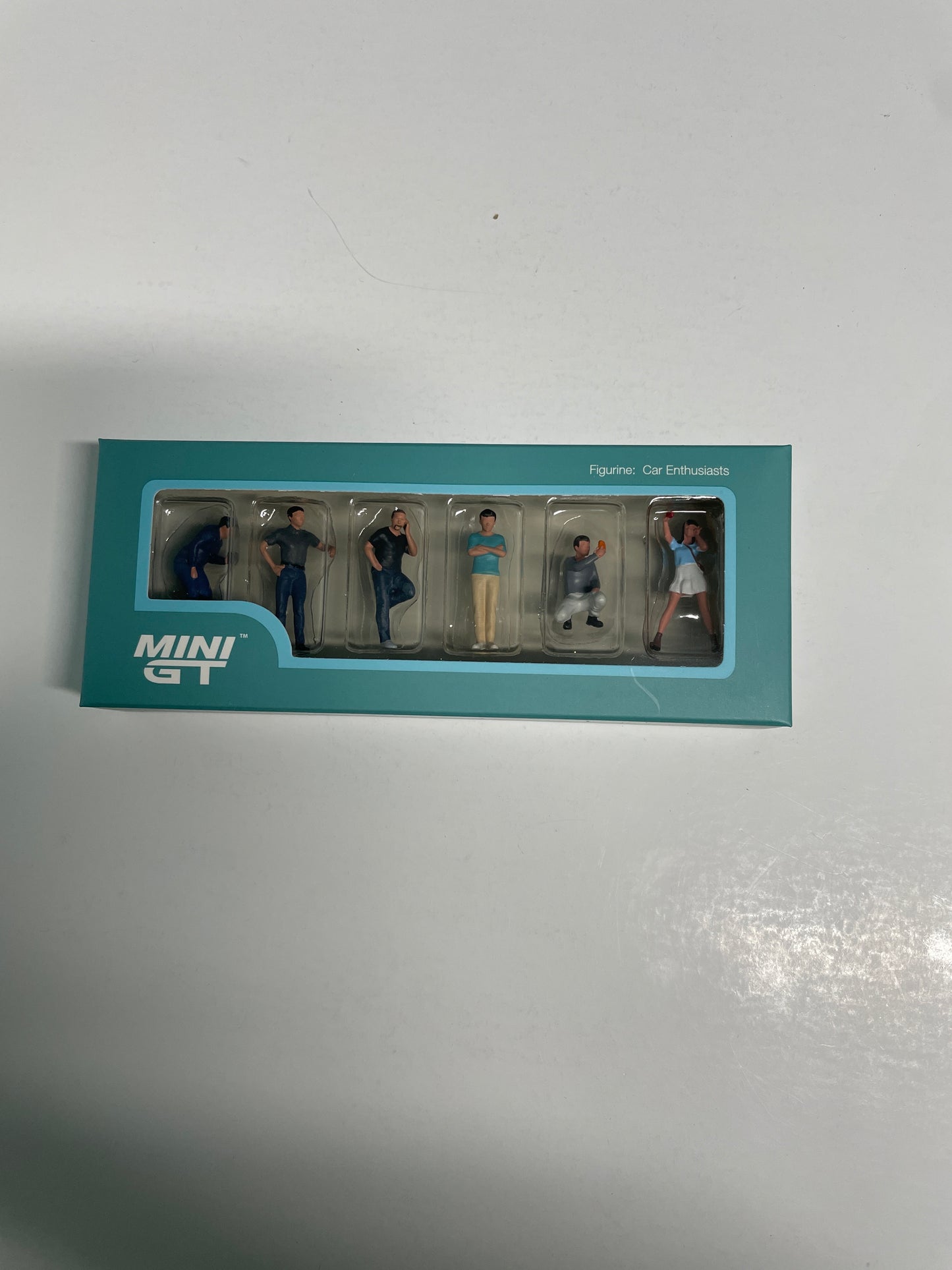 Mini GT 1/64 Figurine: Car Enthusiasts