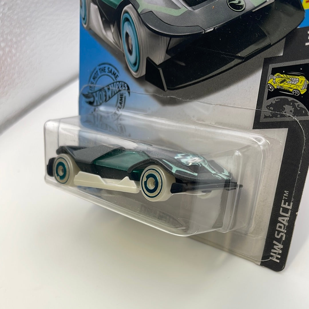 Hot Wheels 1/64 Treasure Hunt Cyber Speeder Grey