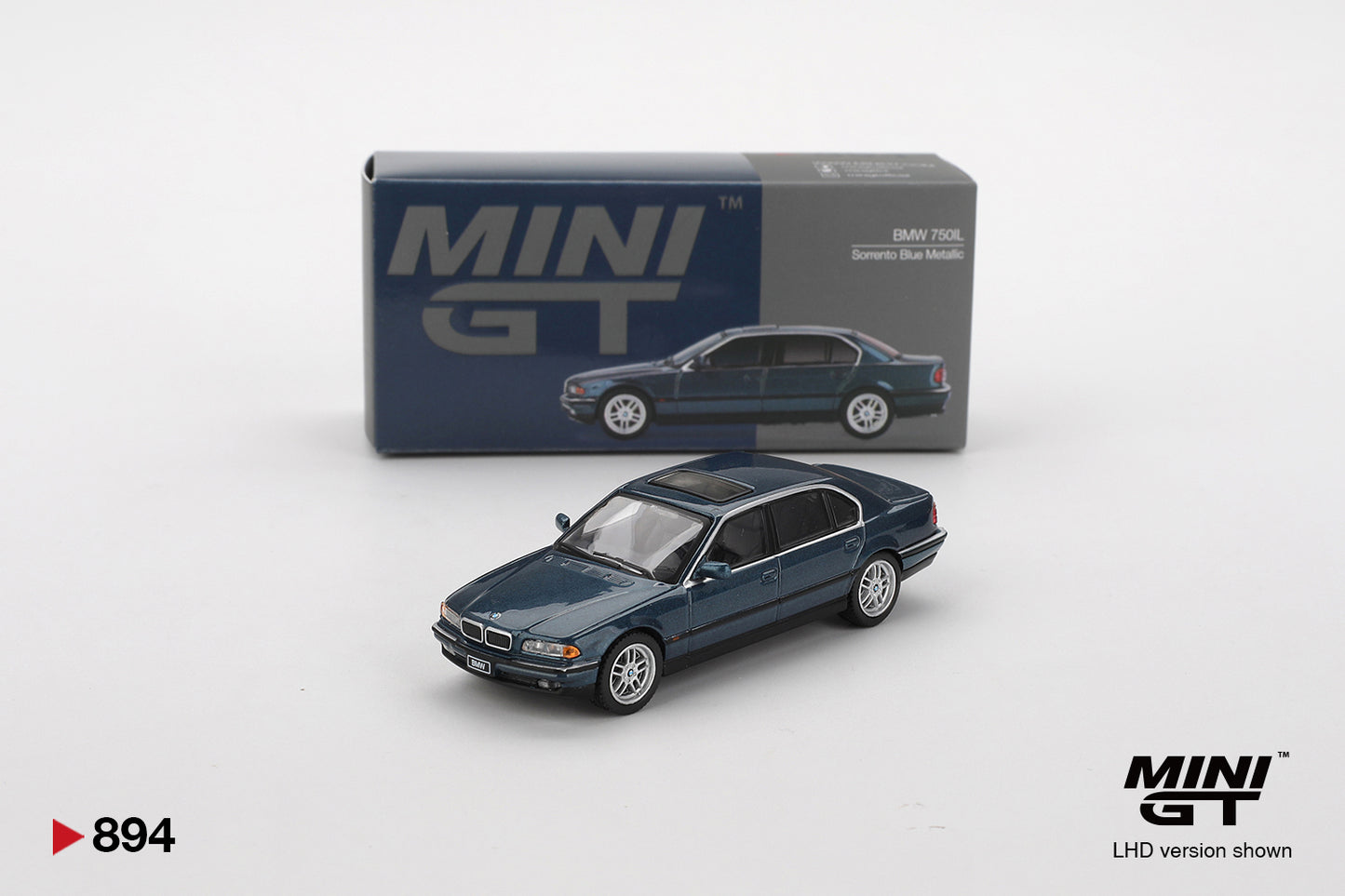 Mini GT 1/64 BMW 750IL Sorrento Blue Metallic - MGT00894