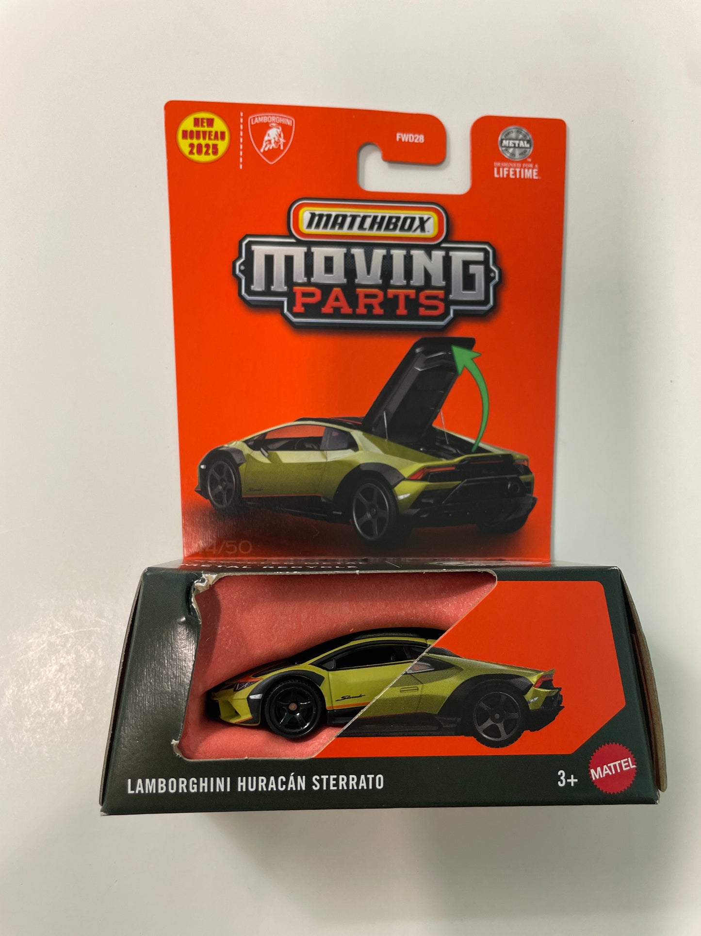 Matchbox 1/64 Moving Parts Lamborghini Huracan Sterrato Green - Damaged Box