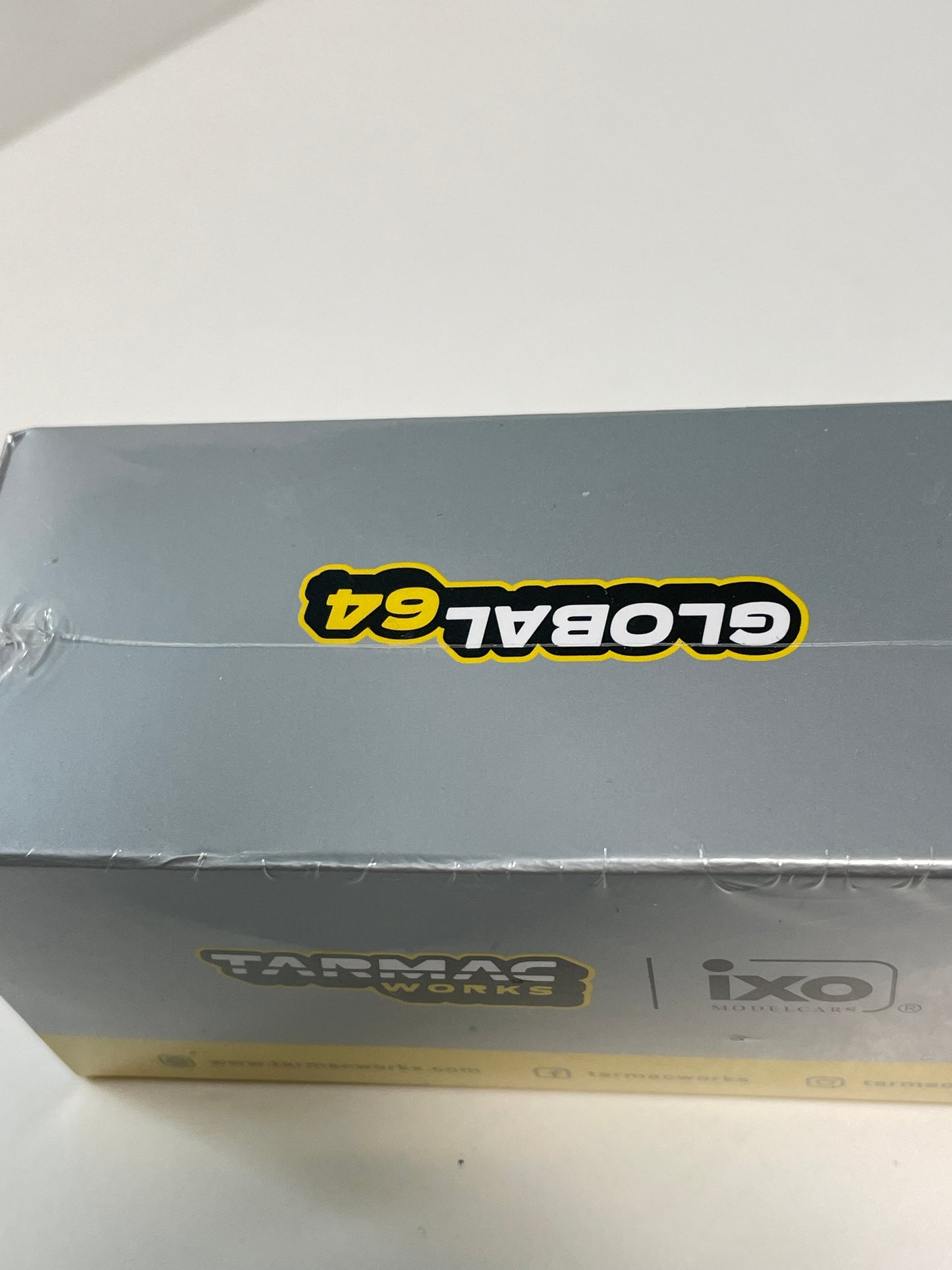 Tarmac Works x iXO Models 1/64 Porsche 911 GT3 (type 996) Yellow - GLOBAL64 - T64G-069-YL - Damaged Box