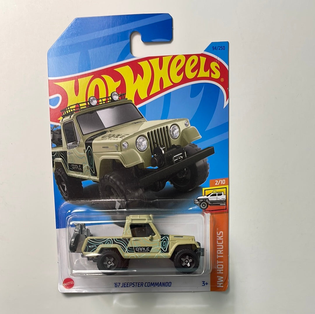 Hot Wheels 1/64 ‘67 Jeepster Commando Green