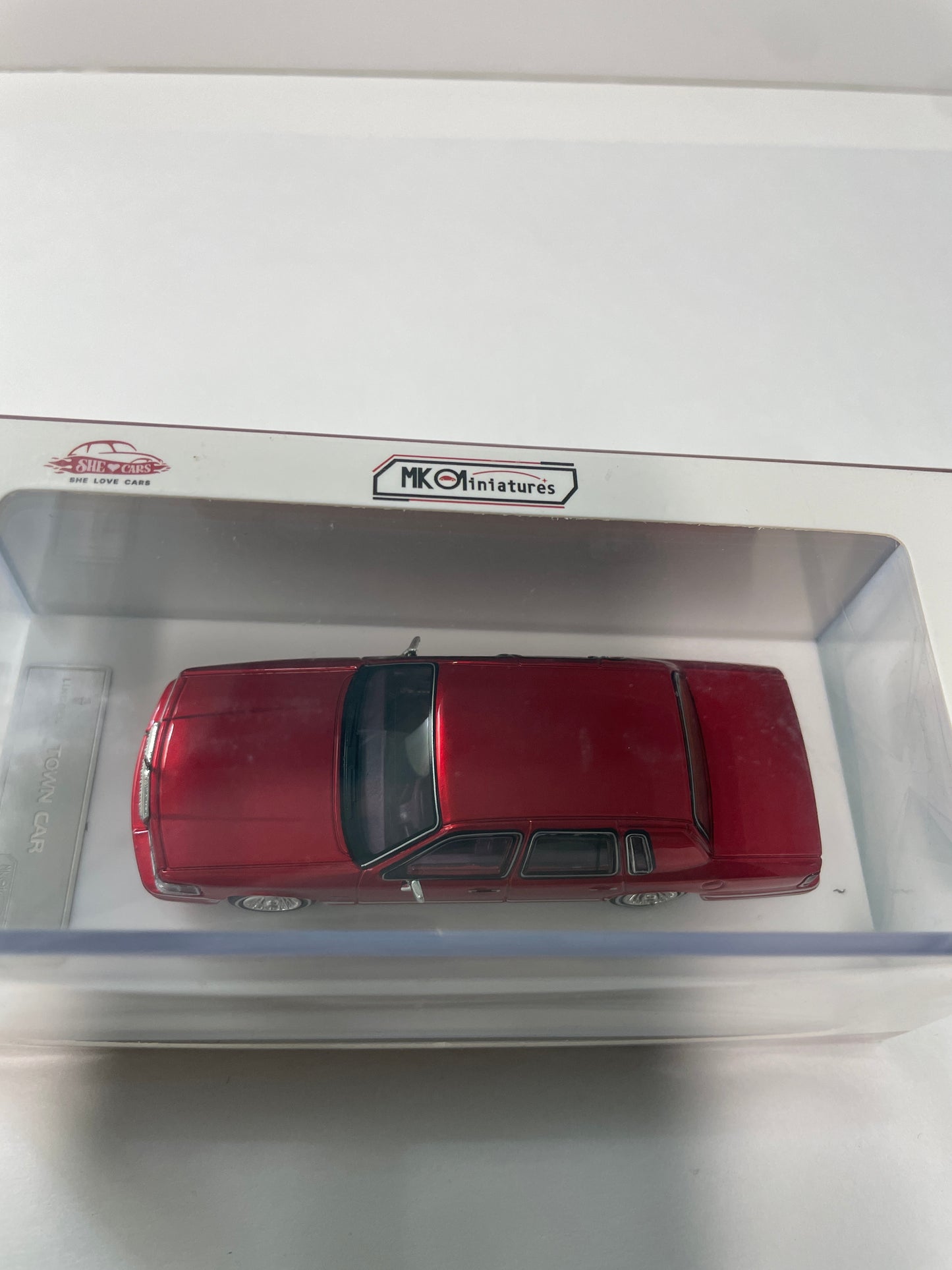 MK Miniatures 1/64 2025 Auto Expo Singapore Lincoln Town Car Red