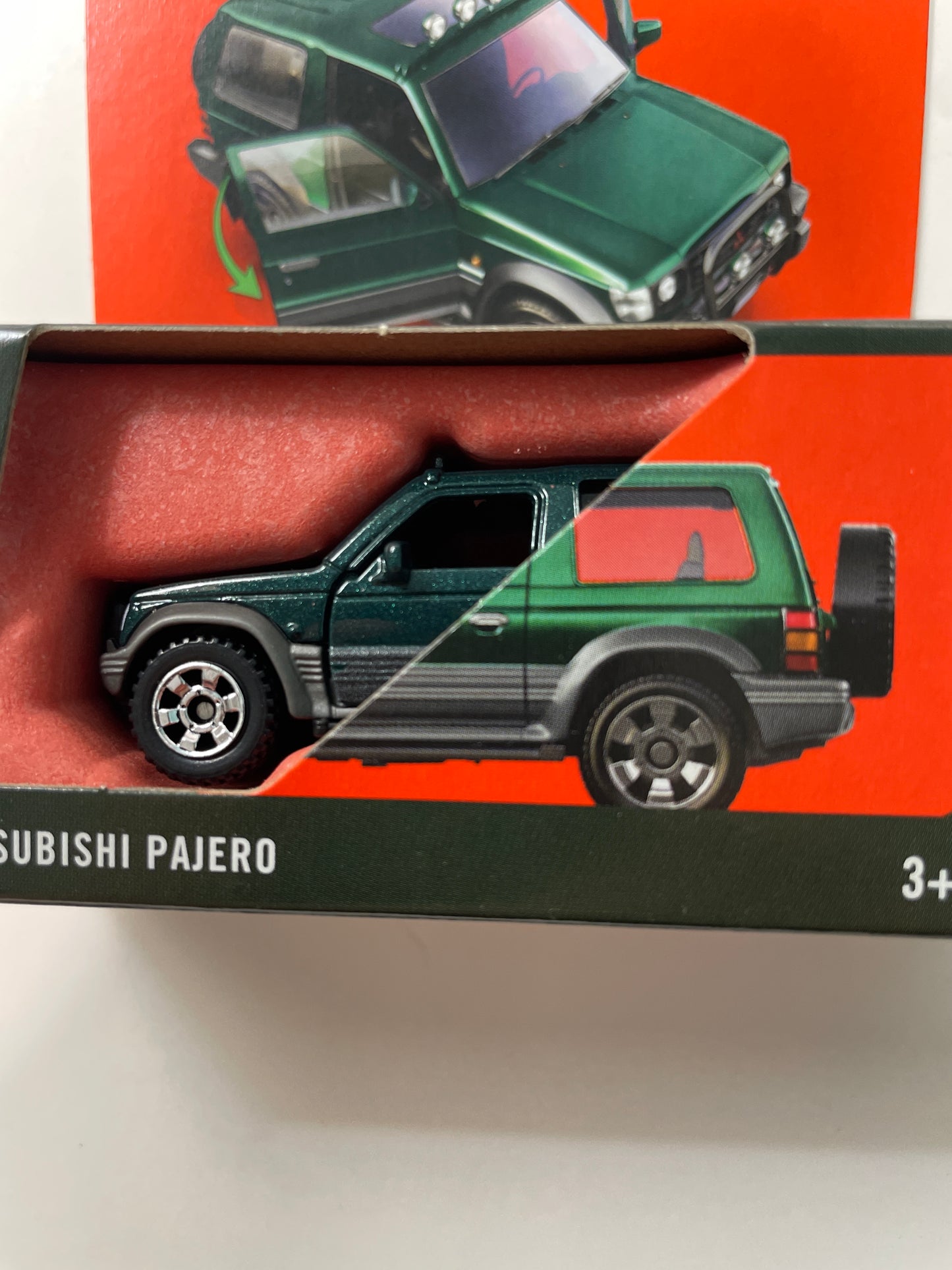 Matchbox 1/64 Moving Parts 1991 Mitsubishi Pajero Green - JHV58