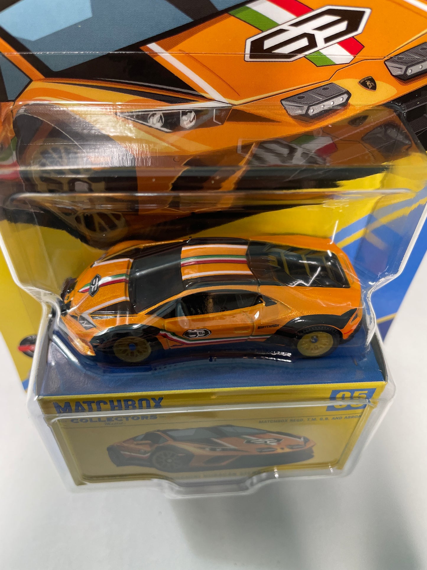 Matchbox Collectors 1/64 Lamborghini Huracan Sterrato Orange - JJW09 - Damaged Box
