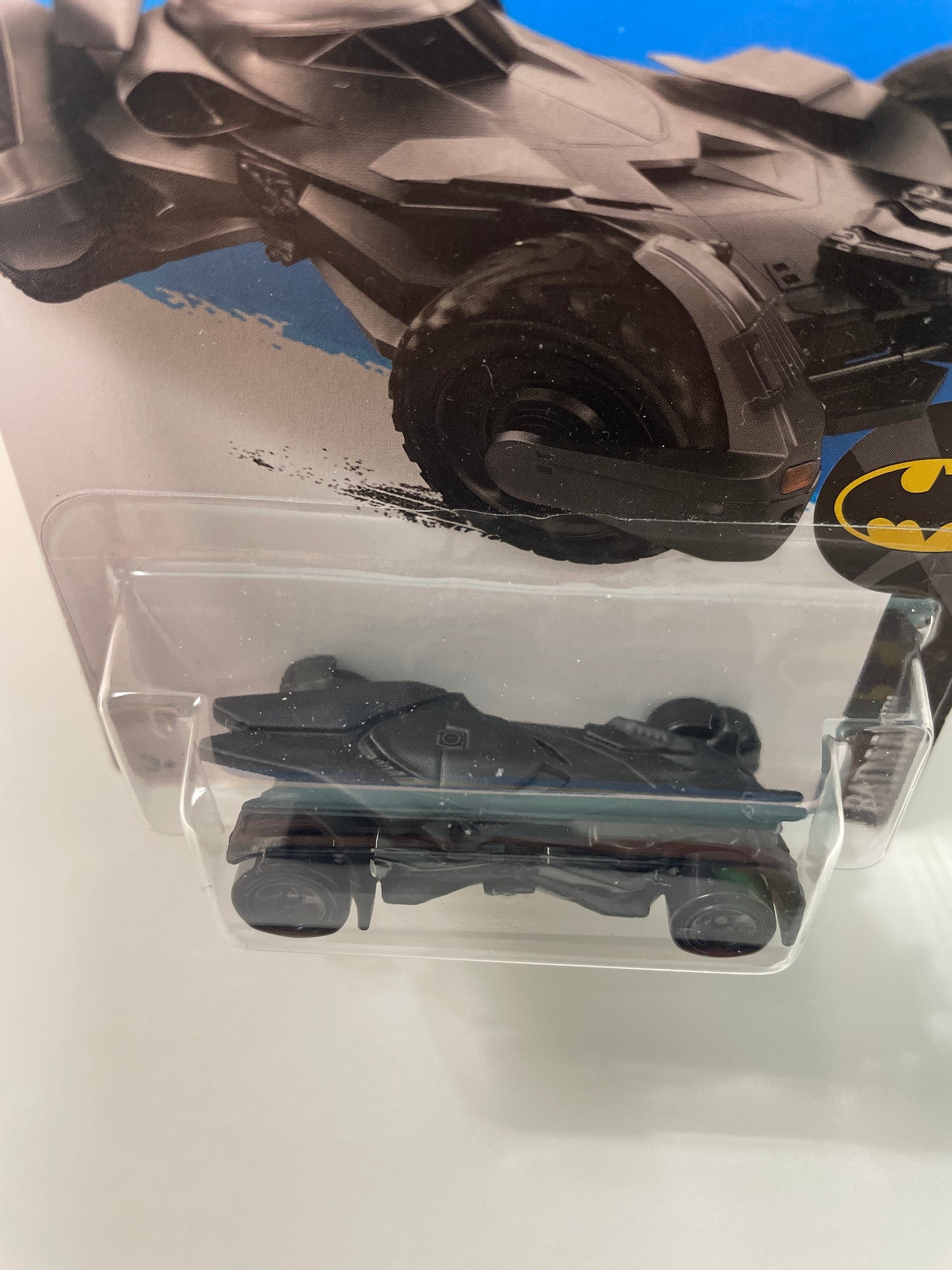 Hot Wheels 1/64 Batman V Superman Batmobile Black