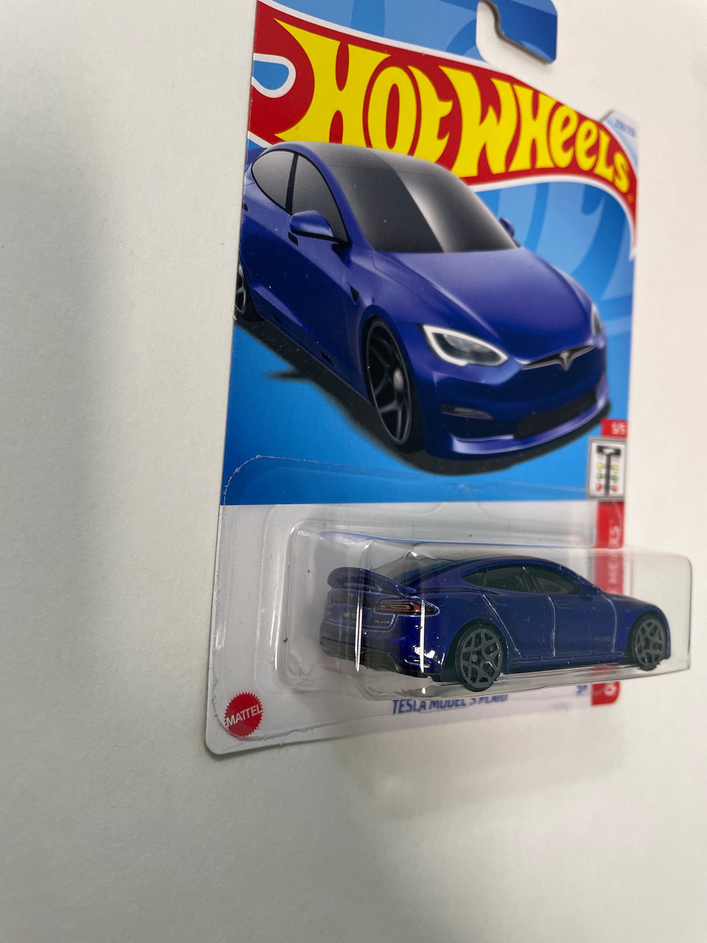 Hot Wheels 1/64 Tesla Model S Plaid Blue - Damaged Box
