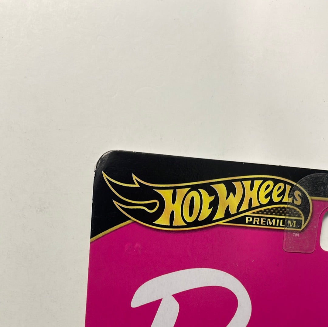 Hot Wheels 1/64 Pop Culture Barbie Kool Kombi White & Blue - Damaged card