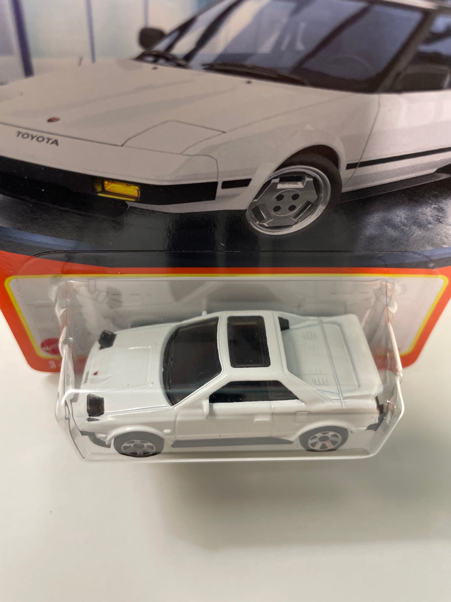 Matchbox 1/64 1984 Toyota MR2 AW11 (Opened Headlights) White - Damaged Box