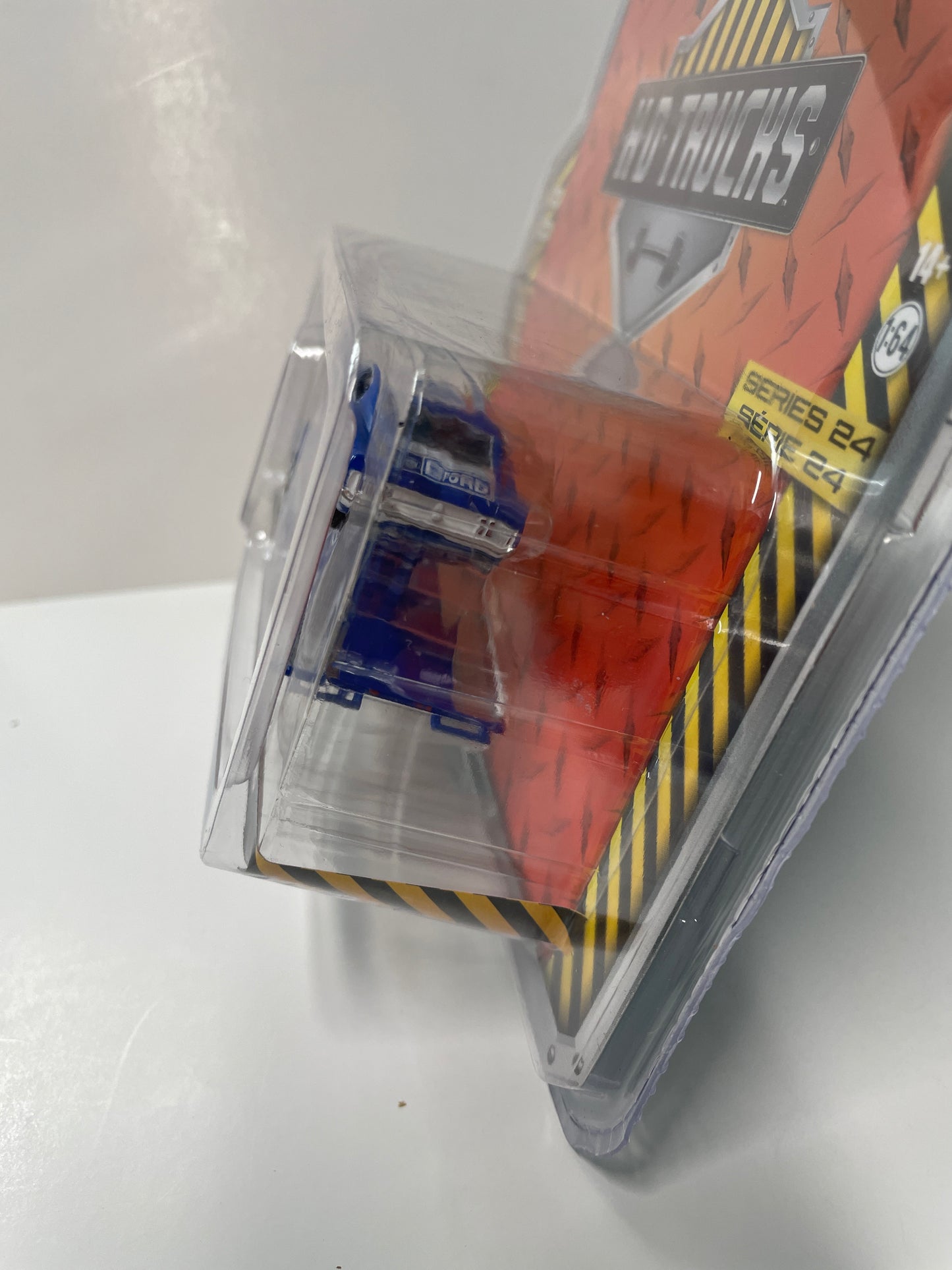 Greenlight 1/64 HD Trucks 1969 Ford-F-350 Ramp Truck & 1969 Ford Mustang Blue
