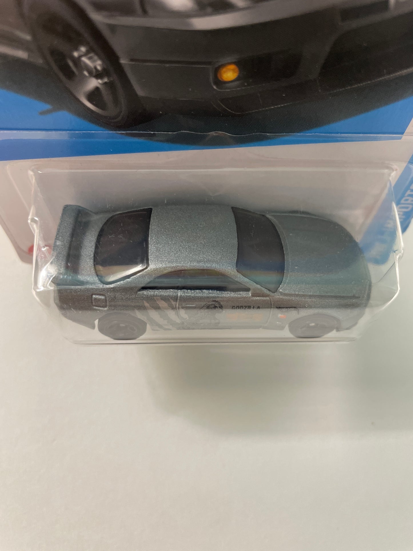 Hot Wheels 1/64 Godzilla Nissan Skyline GT-R (BCNR33) Grey - Damaged Box