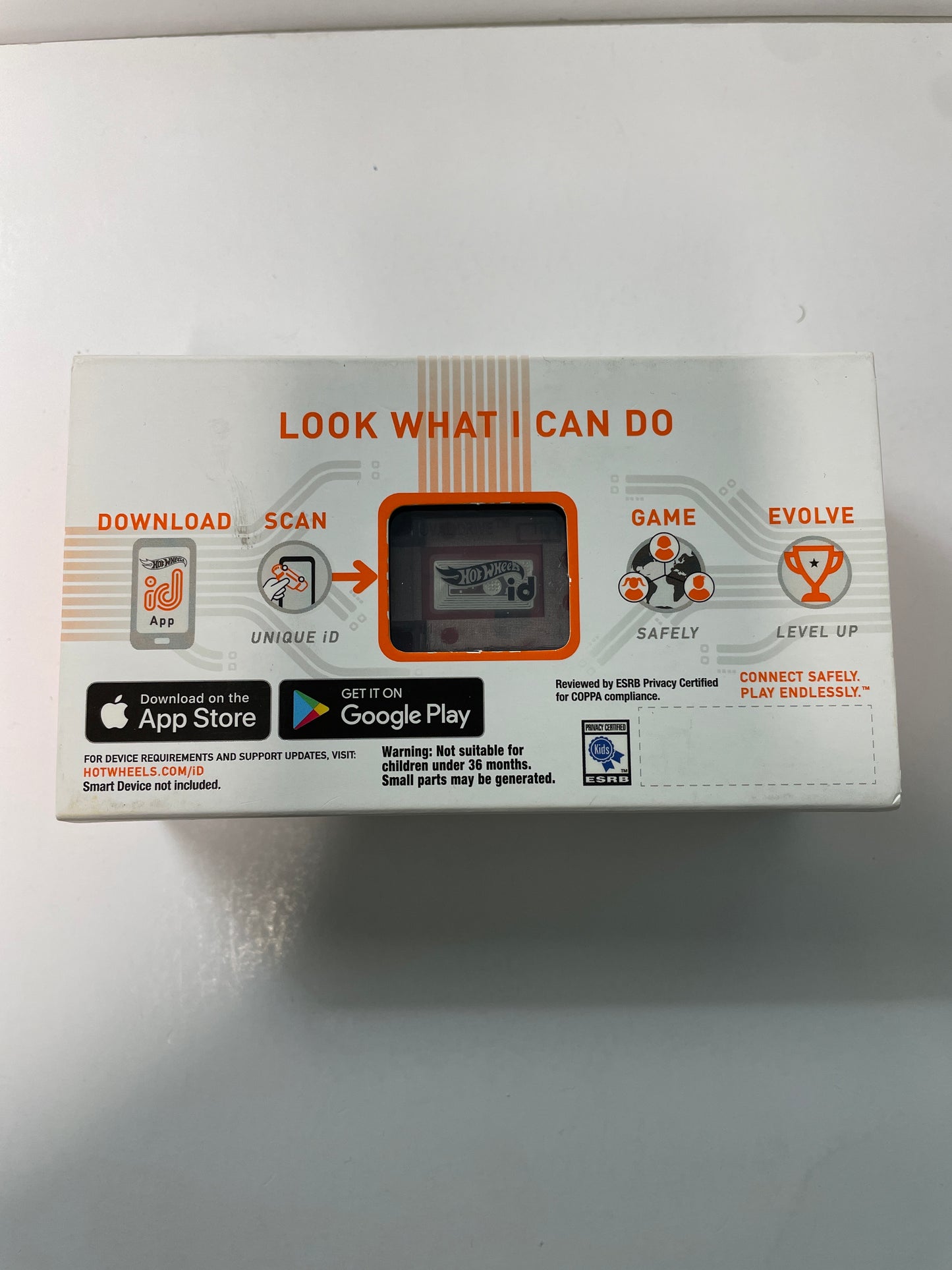 Hot Wheels 1/64 ID Oval Drive Red FXB22 - Damaged Box