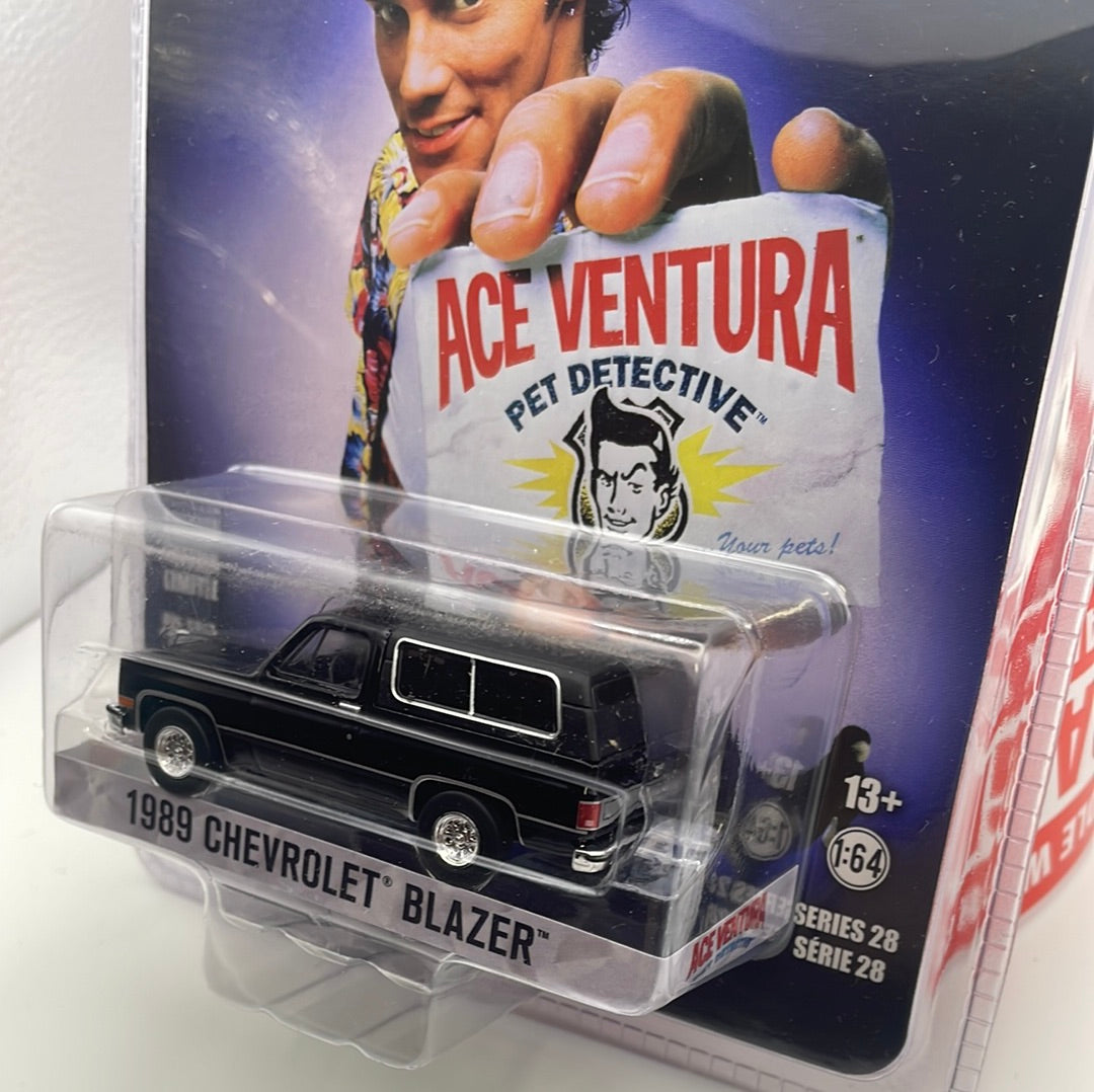 Greenlight 1/64 Hollywood Ace Ventura 1989 Chevrolet Blazer Black