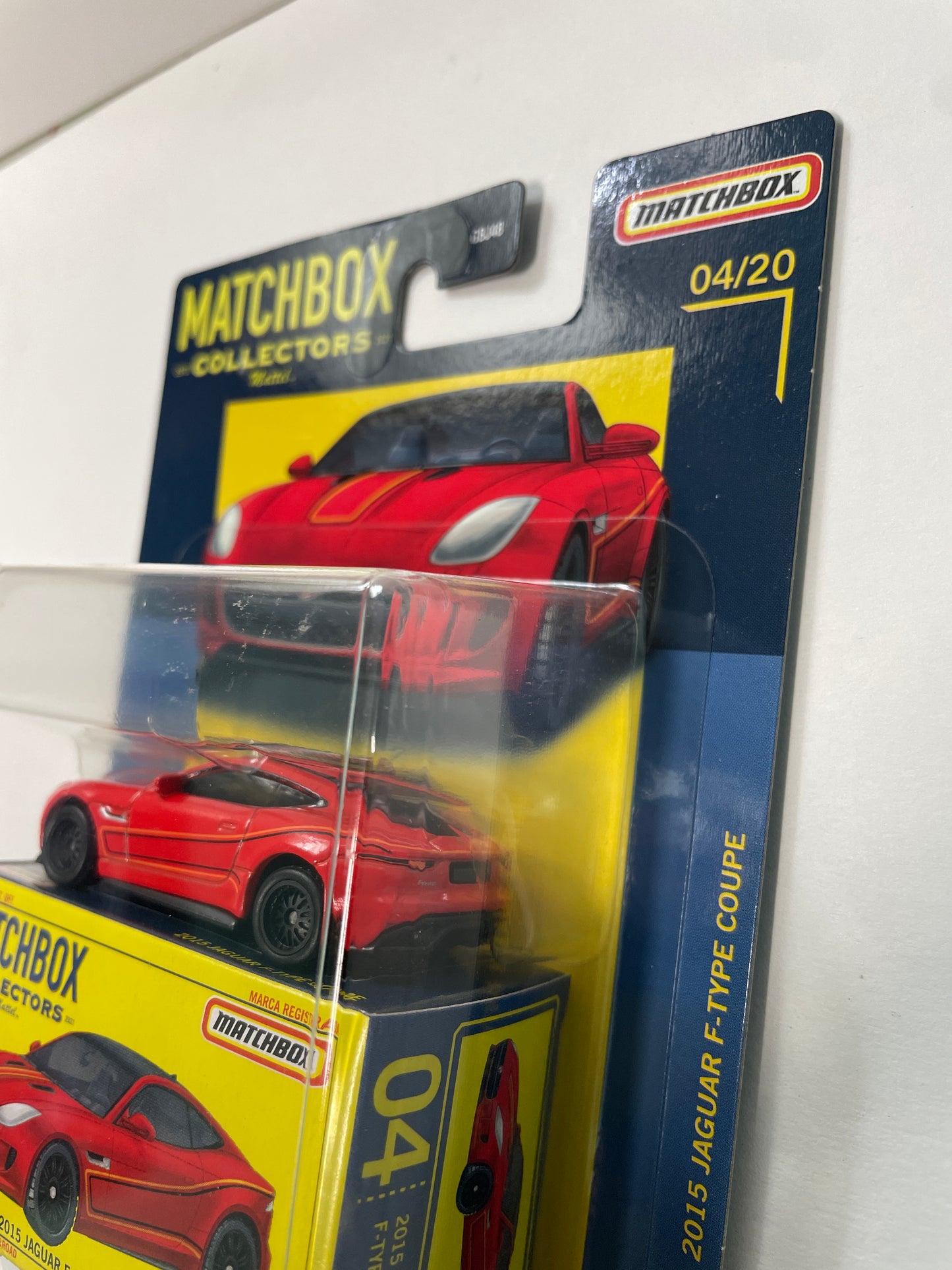 Matchbox Collectors 1/64 2015 Jaguar F-Type Coupe Red - HFL78