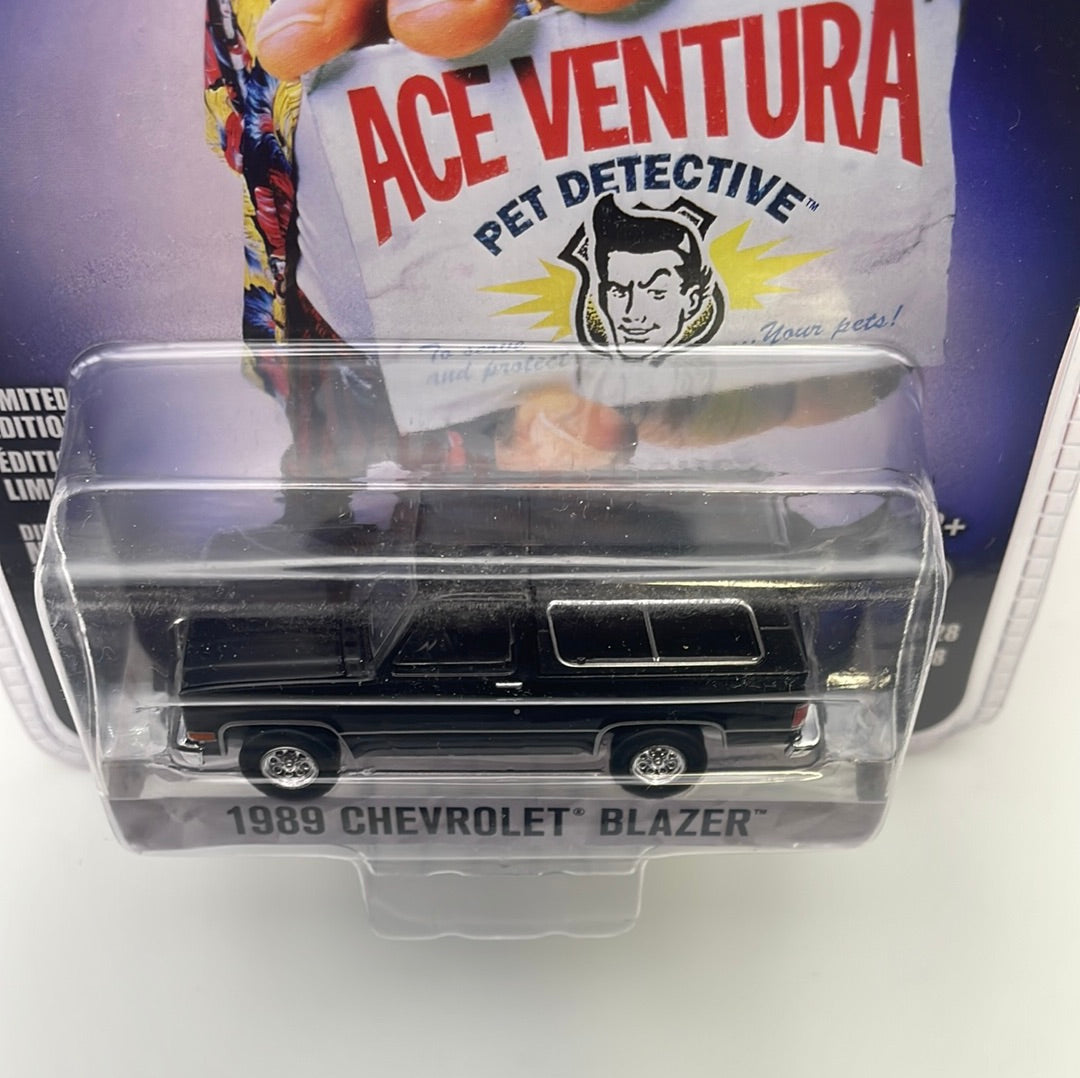 Greenlight 1/64 Hollywood Ace Ventura 1989 Chevrolet Blazer Black