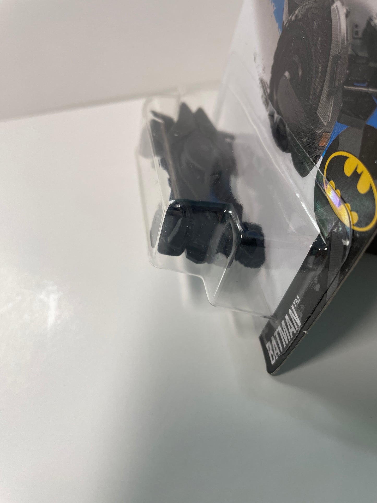 Hot Wheels 1/64 Batman V Superman Batmobile Black