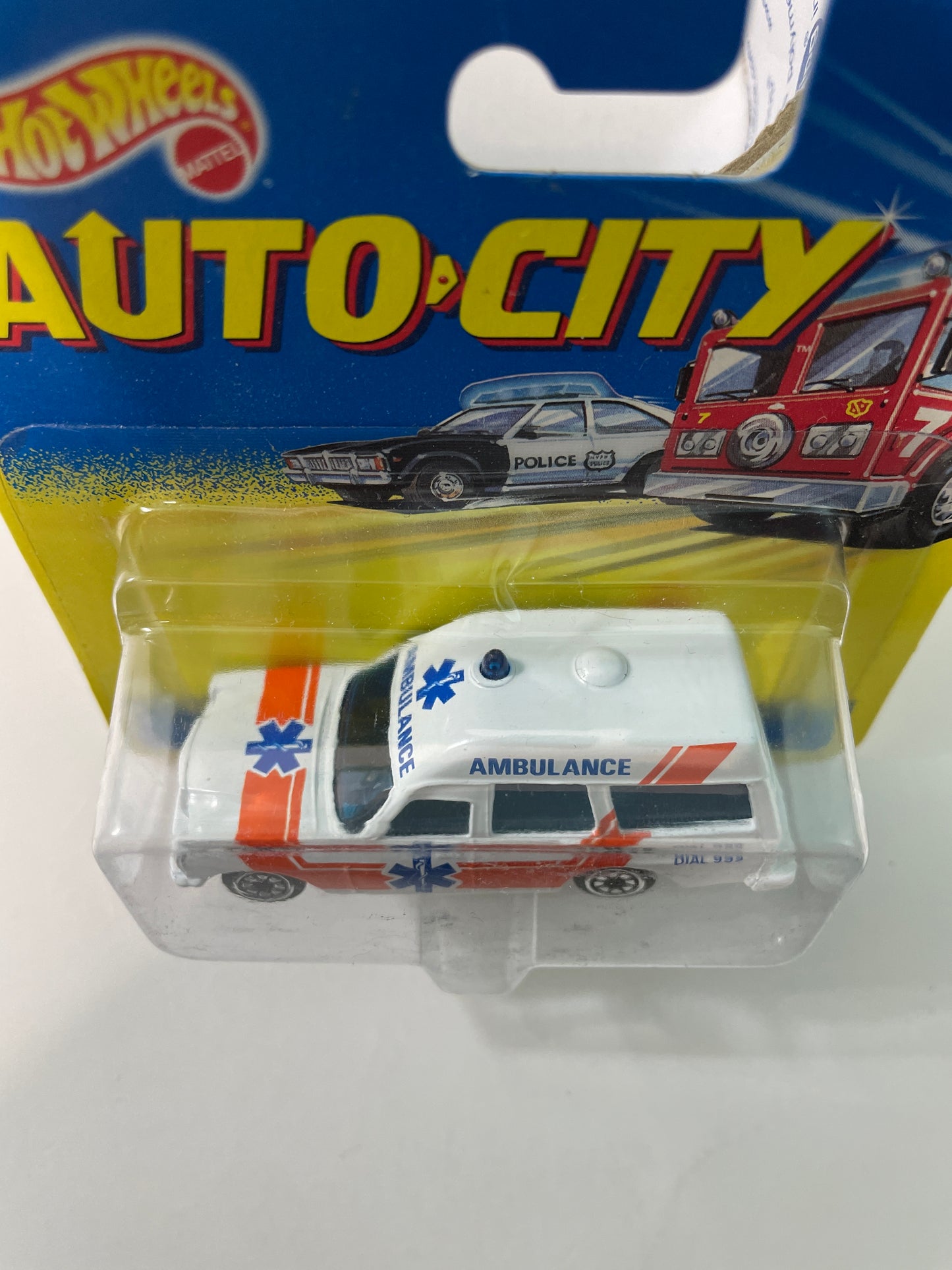 Hot Wheels 1/64 Auto City Mercedes-Benz 220D Ambulance White - Damaged Box