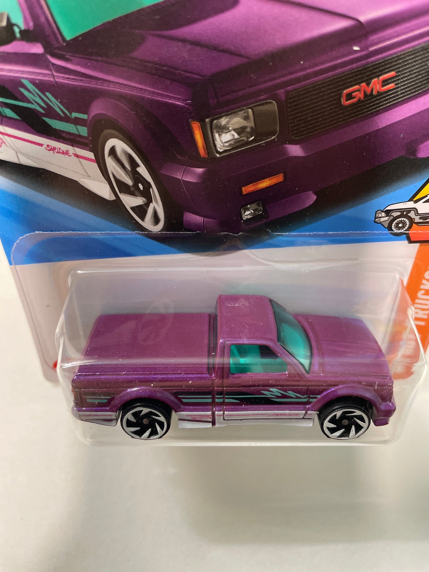 Hot Wheels 1/64 ‘91 GMC Syclone Purple