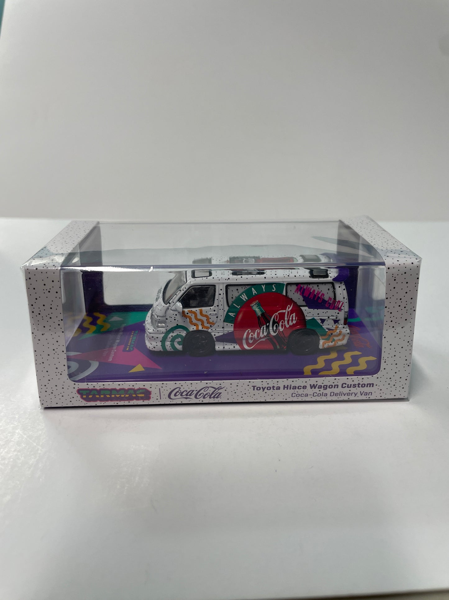Tarmac Works 1/64 Toyota Hiace Wagon Custom Coca-Cola Delivery Van - HOBBY64 White