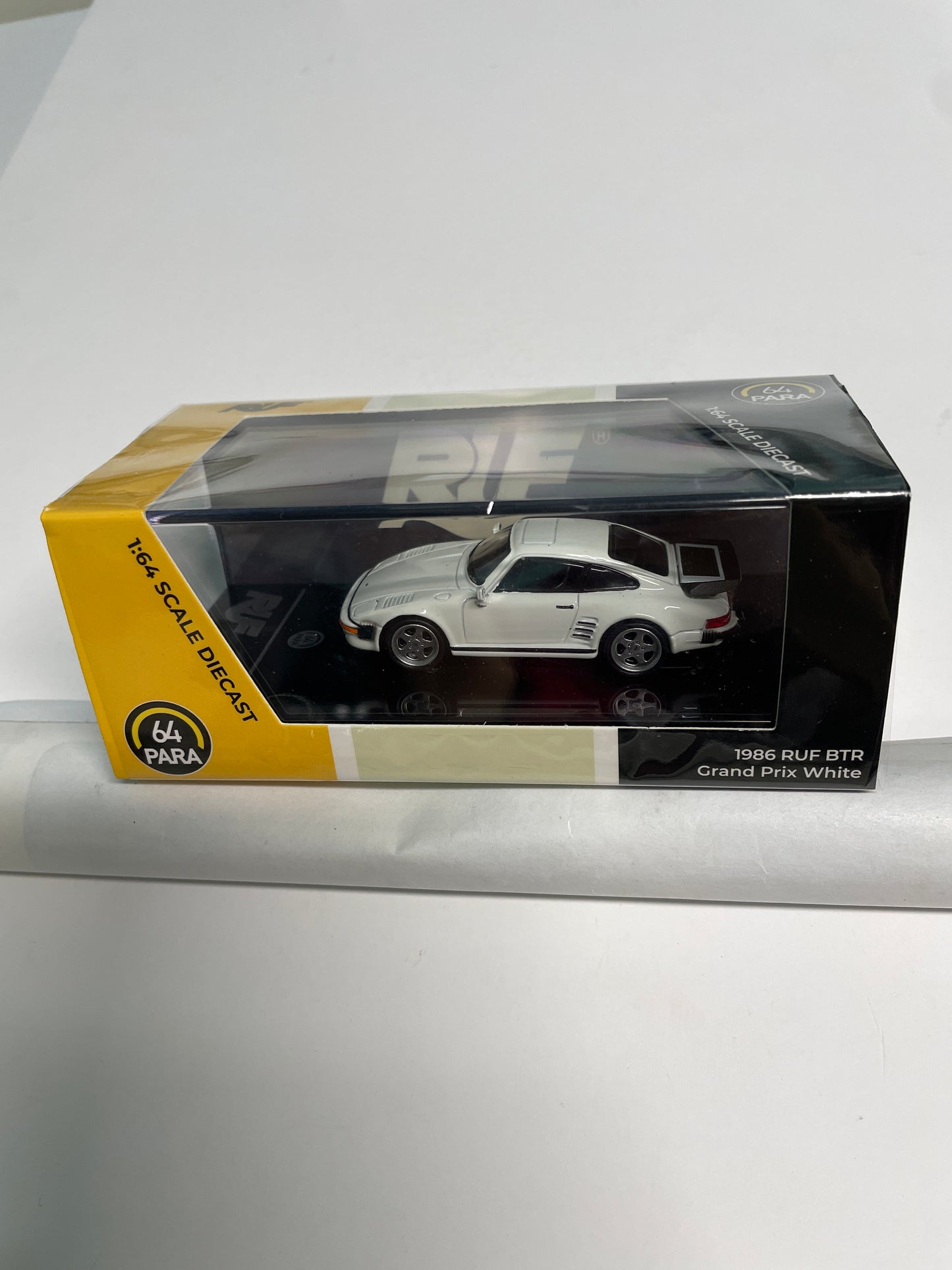 Para64 1/64 1986 RUF BTR Grand Prix White - PA-55542