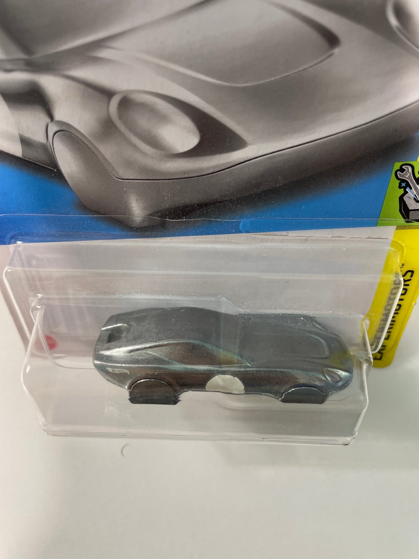 Hot Wheels 1/64 Coupe Clip Silver - Damaged Box